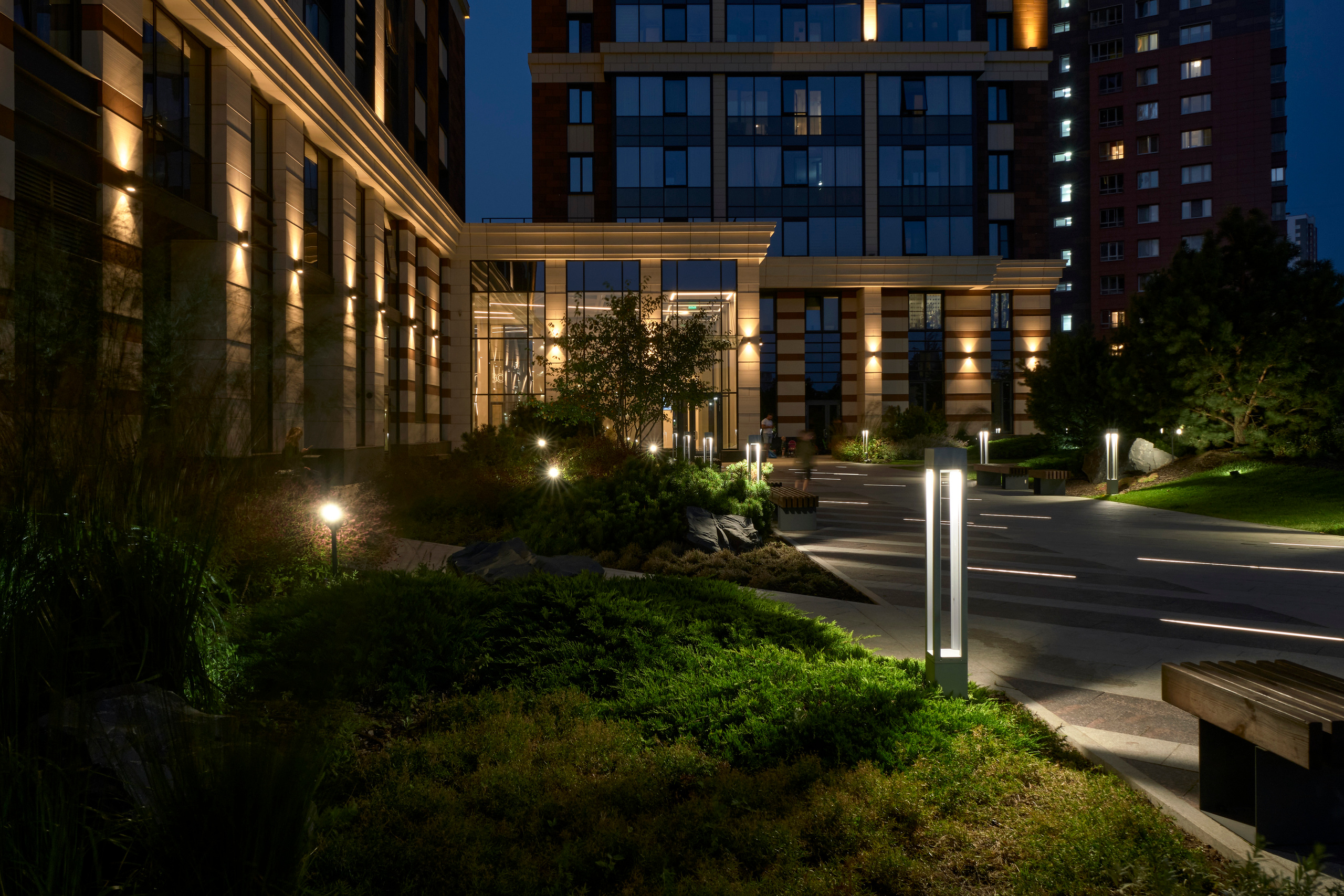 Ландшафтный и интерьерный фотограф Наталья Соловьева. Фотосъемка озеленения территории ЖК Bauhaus для ландшафтной студии lburo | interioto