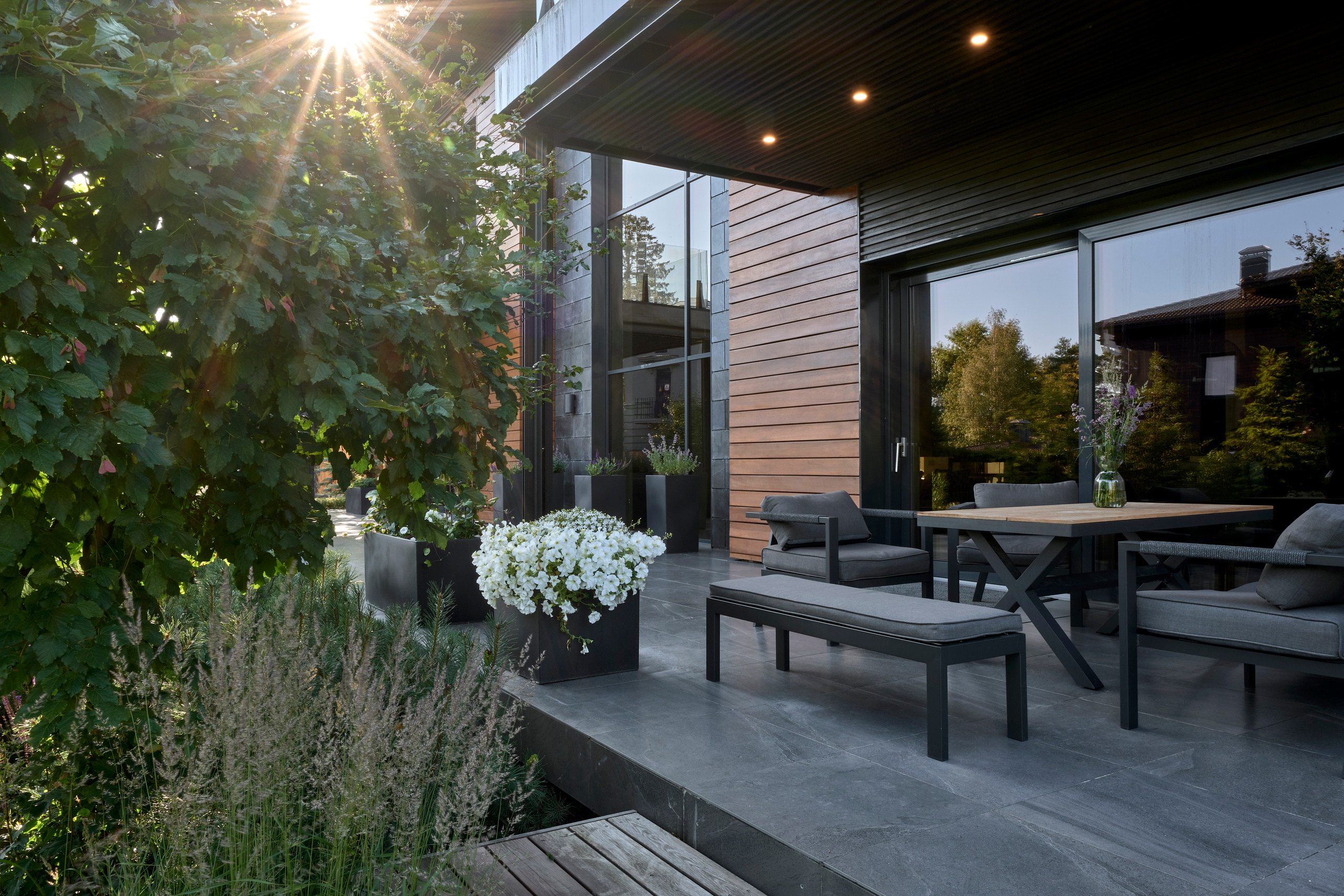 Ландшафтный и интерьерный фотограф Наталья Соловьева. Фотосъемка проекта Дивный сад для ландшафтной студии L.BURO | interioto