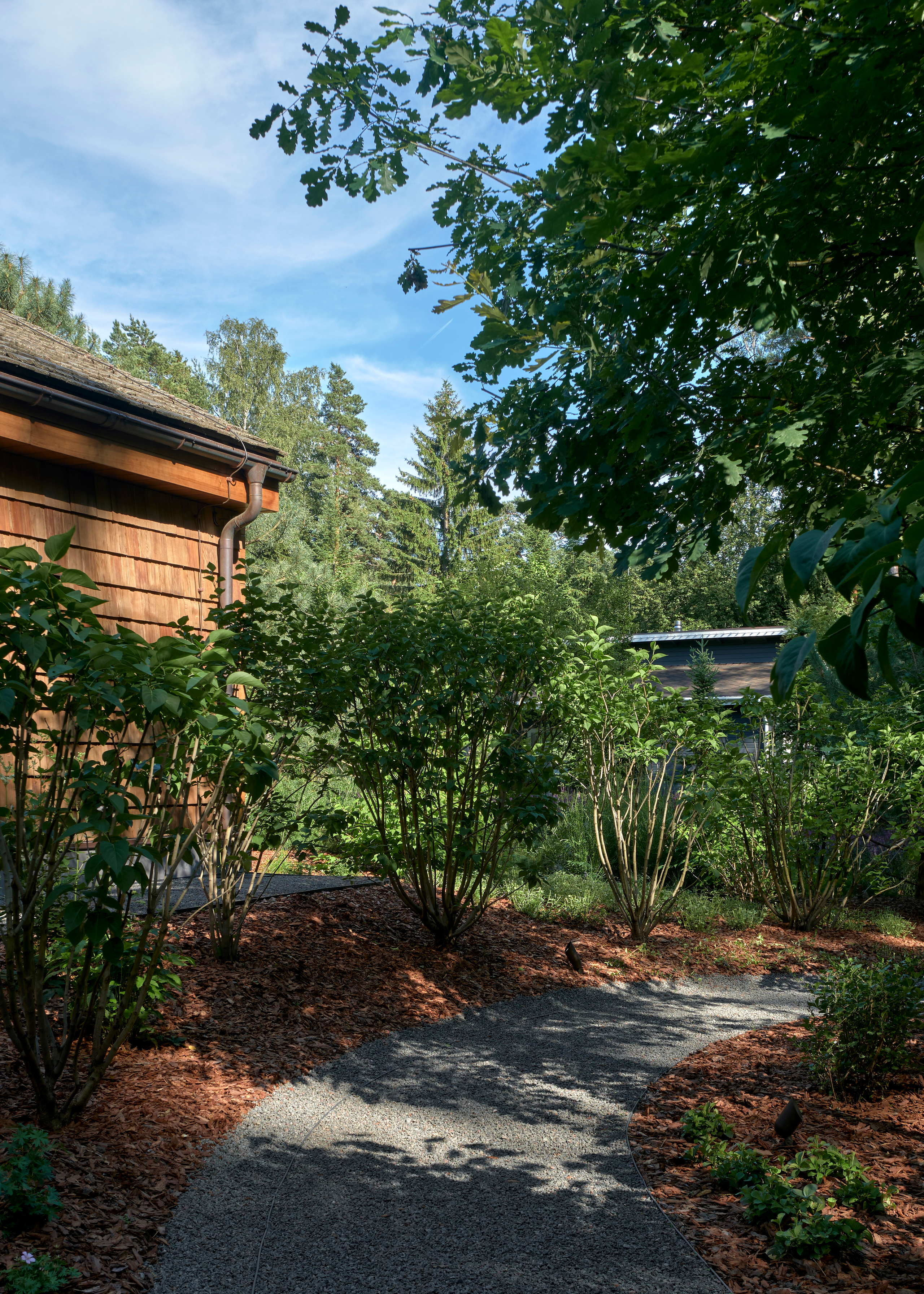 Ландшафтный и интерьерный фотограф Наталья Соловьева. Фотосъемка сада Усадьба Хрустальное для Валерия Федотова и ландшафтной студии lburo | interioto