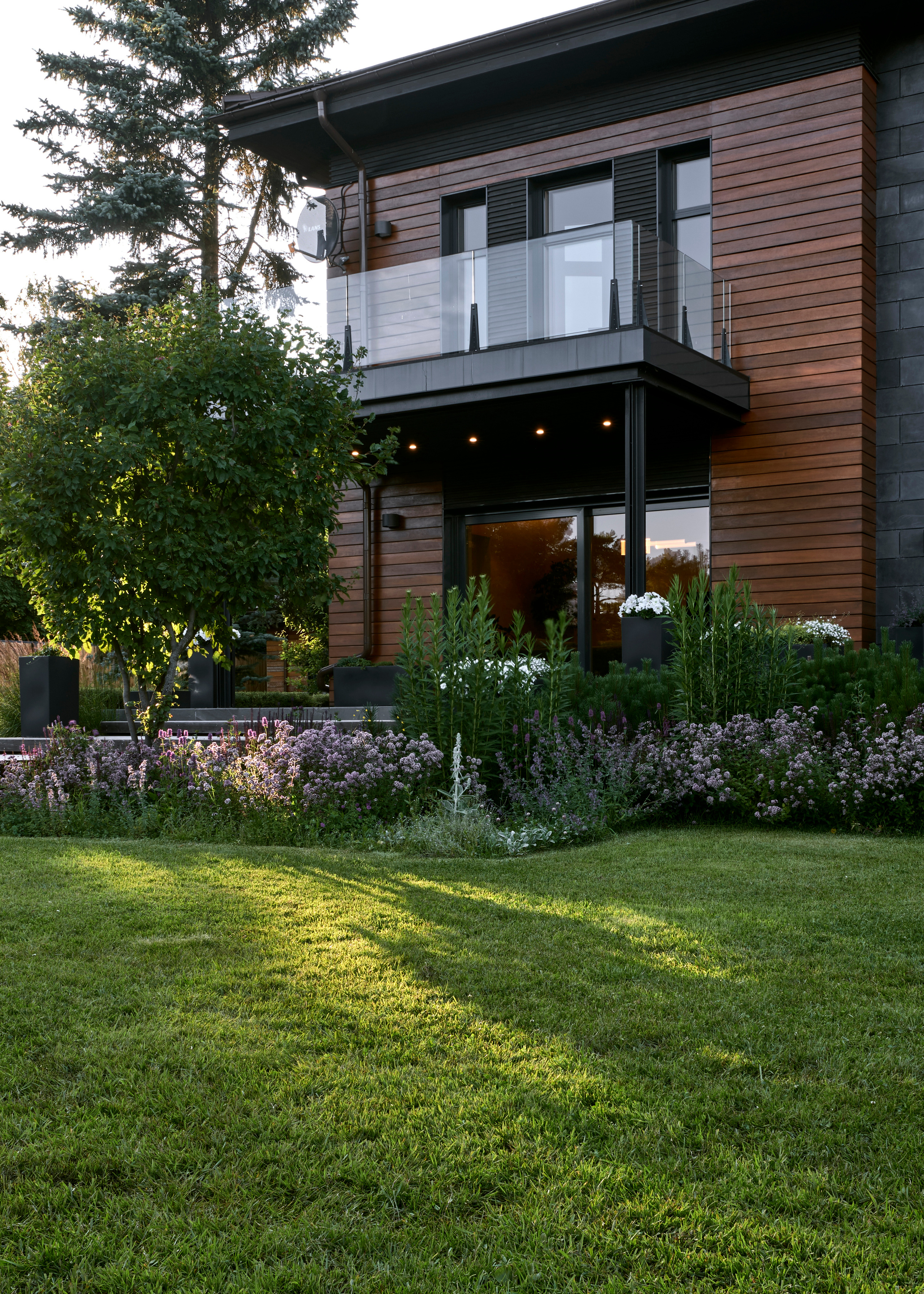 Ландшафтный и интерьерный фотограф Наталья Соловьева. Фотосъемка проекта Дивный сад для ландшафтной студии L.BURO | interioto