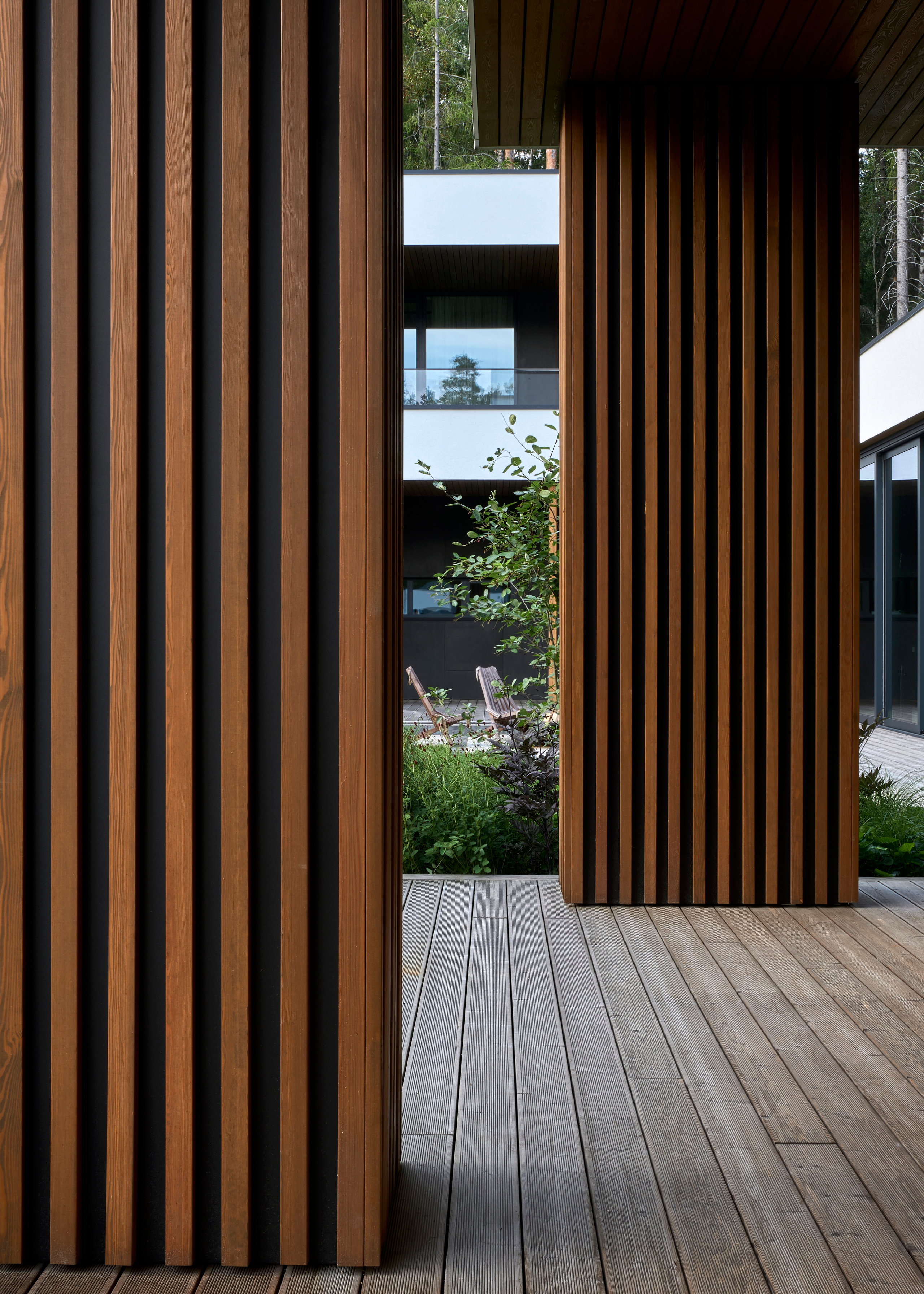 Ландшафтный и интерьерный фотограф Наталья Соловьева. Фотосъемка проекта сада Astragal для ландшафтной студии lburo | interioto