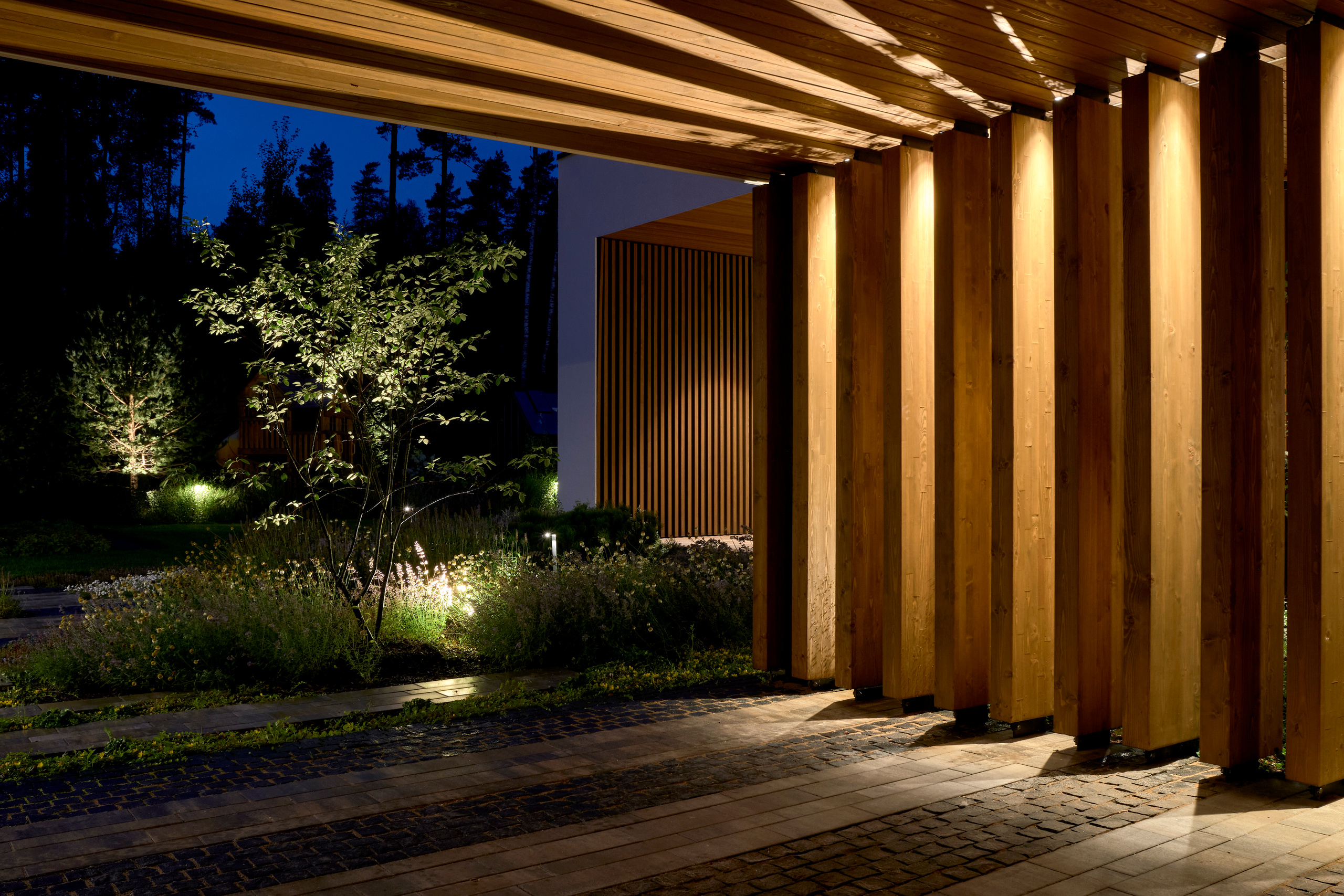 Ландшафтный и интерьерный фотограф Наталья Соловьева. Фотосъемка проекта сада Astragal для ландшафтной студии lburo | interioto