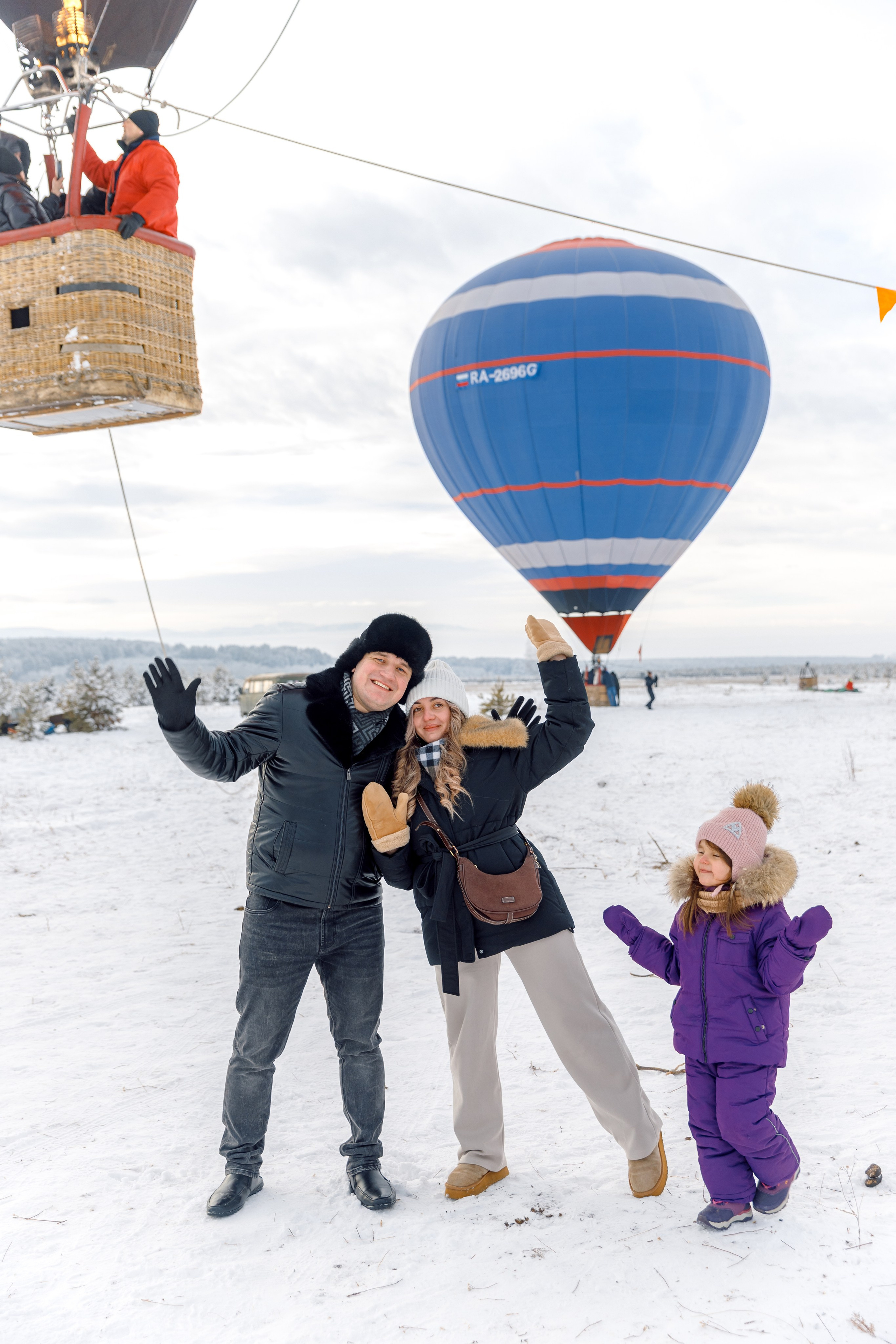 ЯБЛОКИ НА СНЕГУ. Свадебный фотограф Иркутск, репортажный фотограф Иркутск