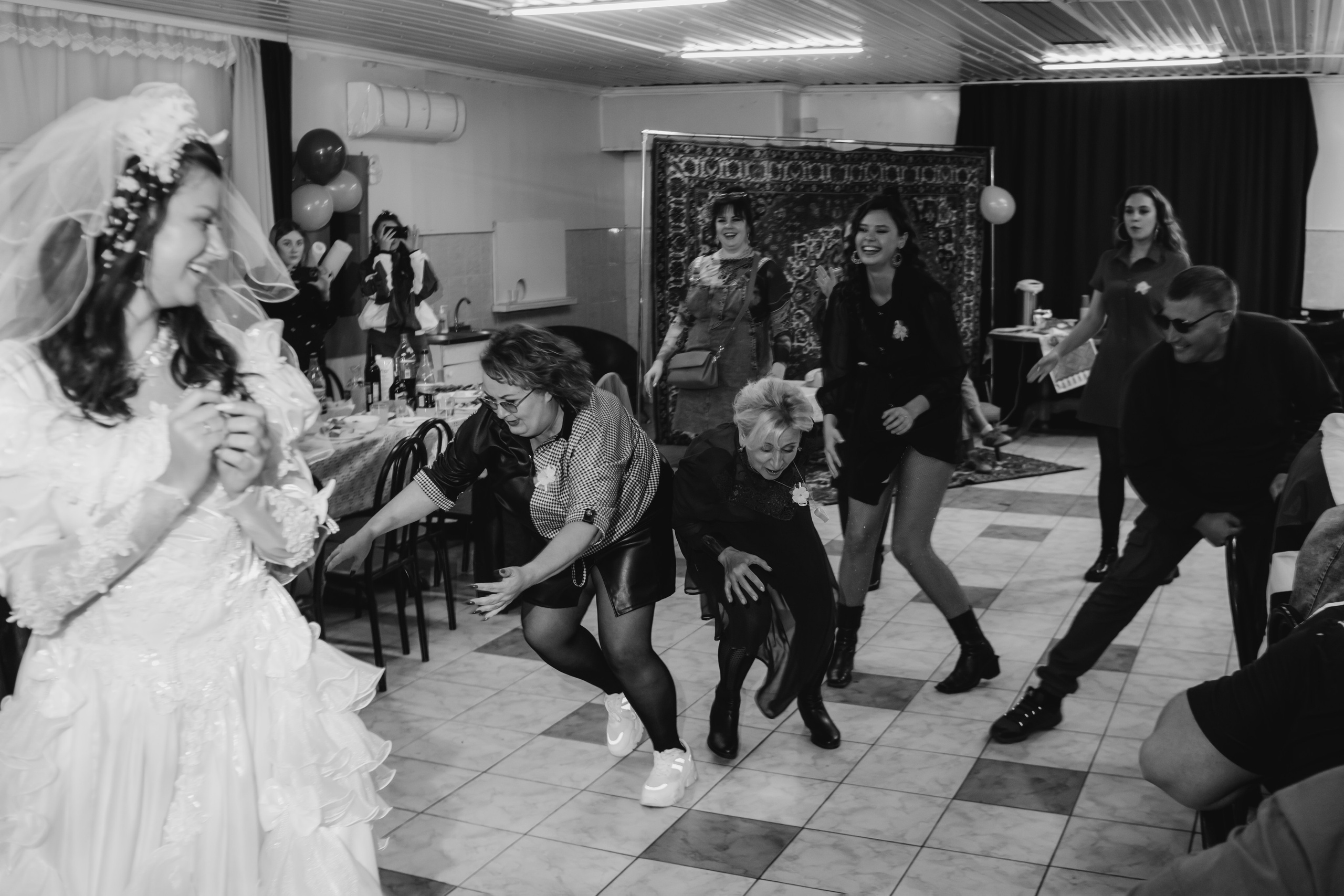 Свадебная фотосессия в стиле 90-х. Свадебный и семейный фотограф в Краснодарском крае Мария Данилкина