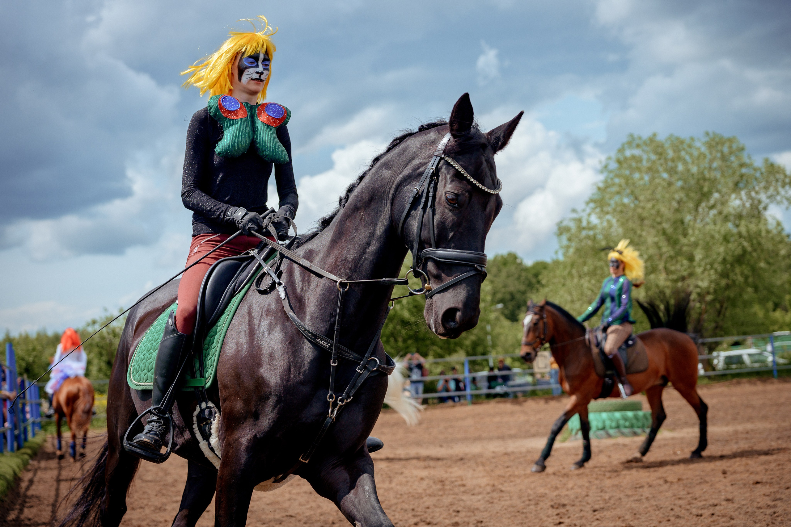 Конный клуб Горки. Портретный и семейный фотограф в Москве/Видное