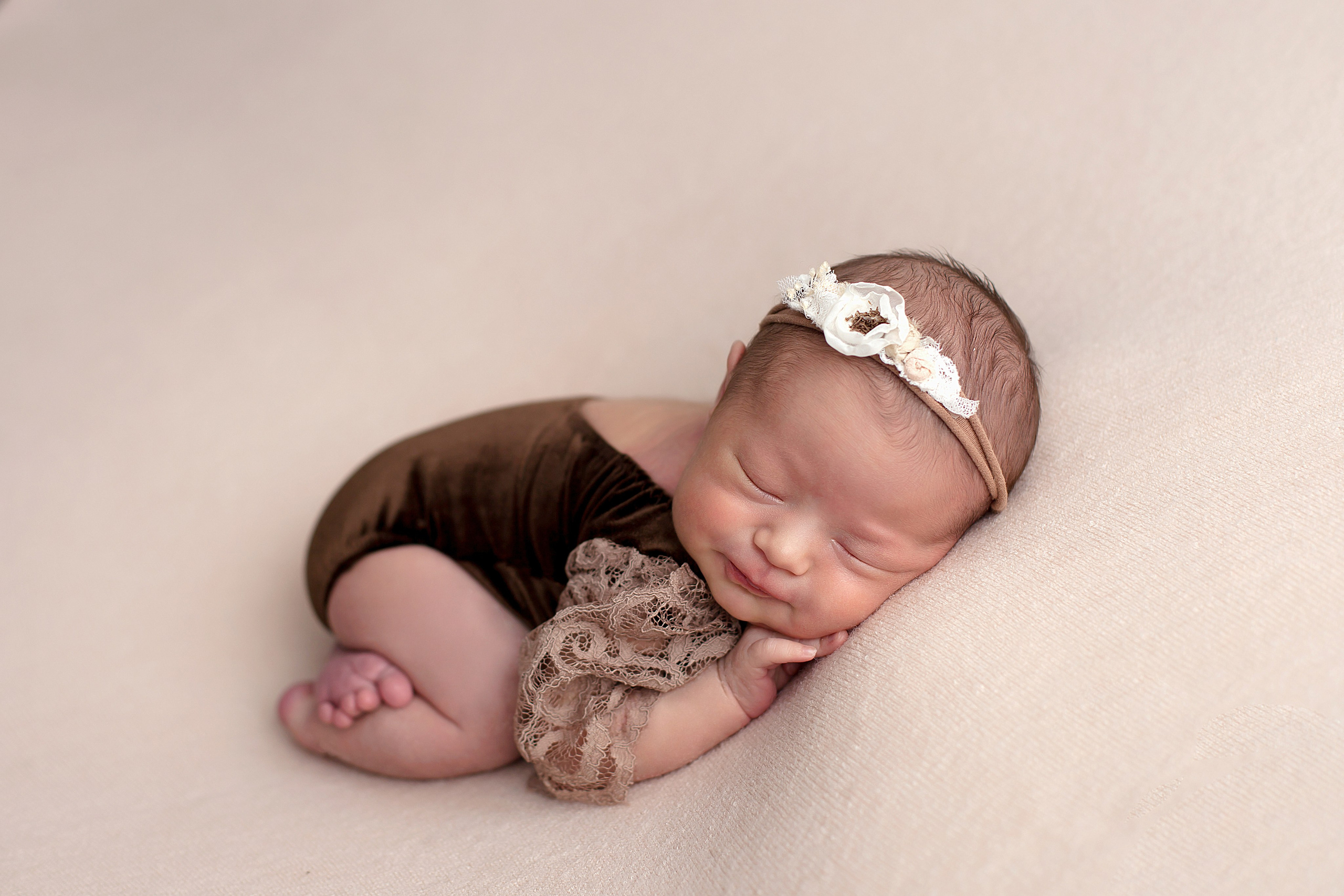 Новорожденные до 28 дней. Фотограф новорожденных в Тюмени