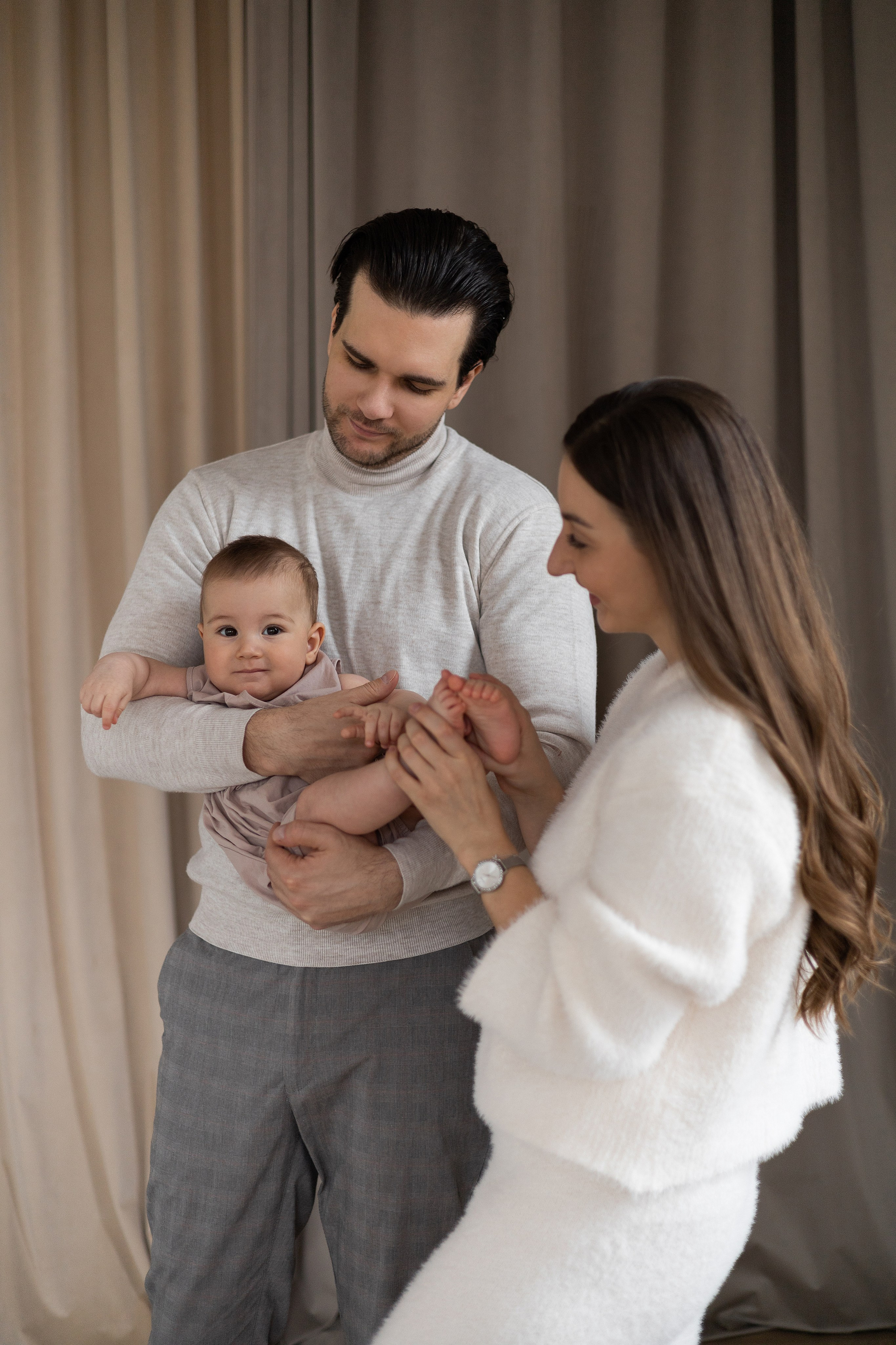 Студийные семейные. Фотограф в Москве Таша Логинова