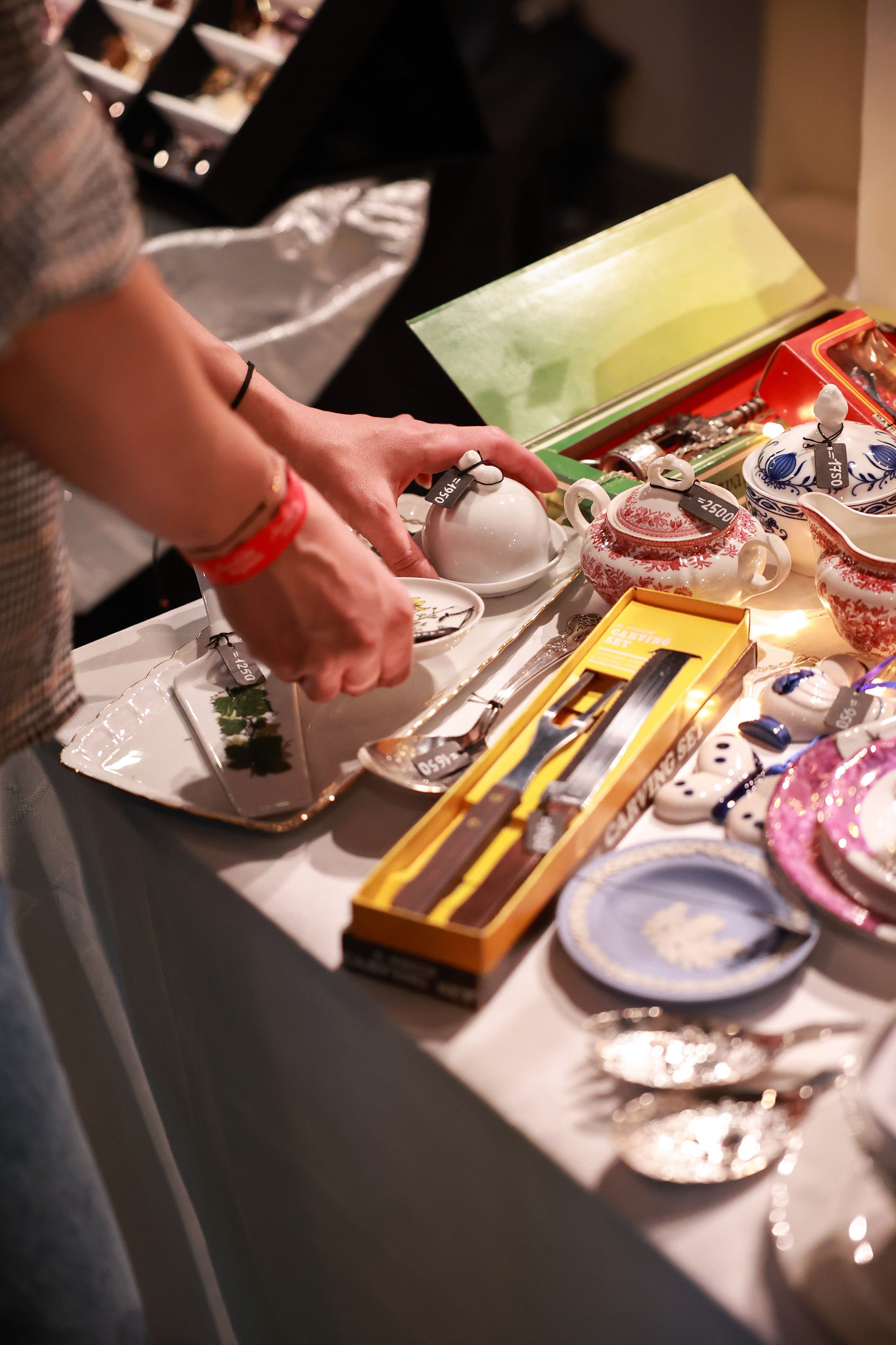 7–8 марта 2025 в пространстве «Три вокзала. Депо» / День 1 / фото Саша Жукова. Фотоотчеты «Ламбада-маркета»