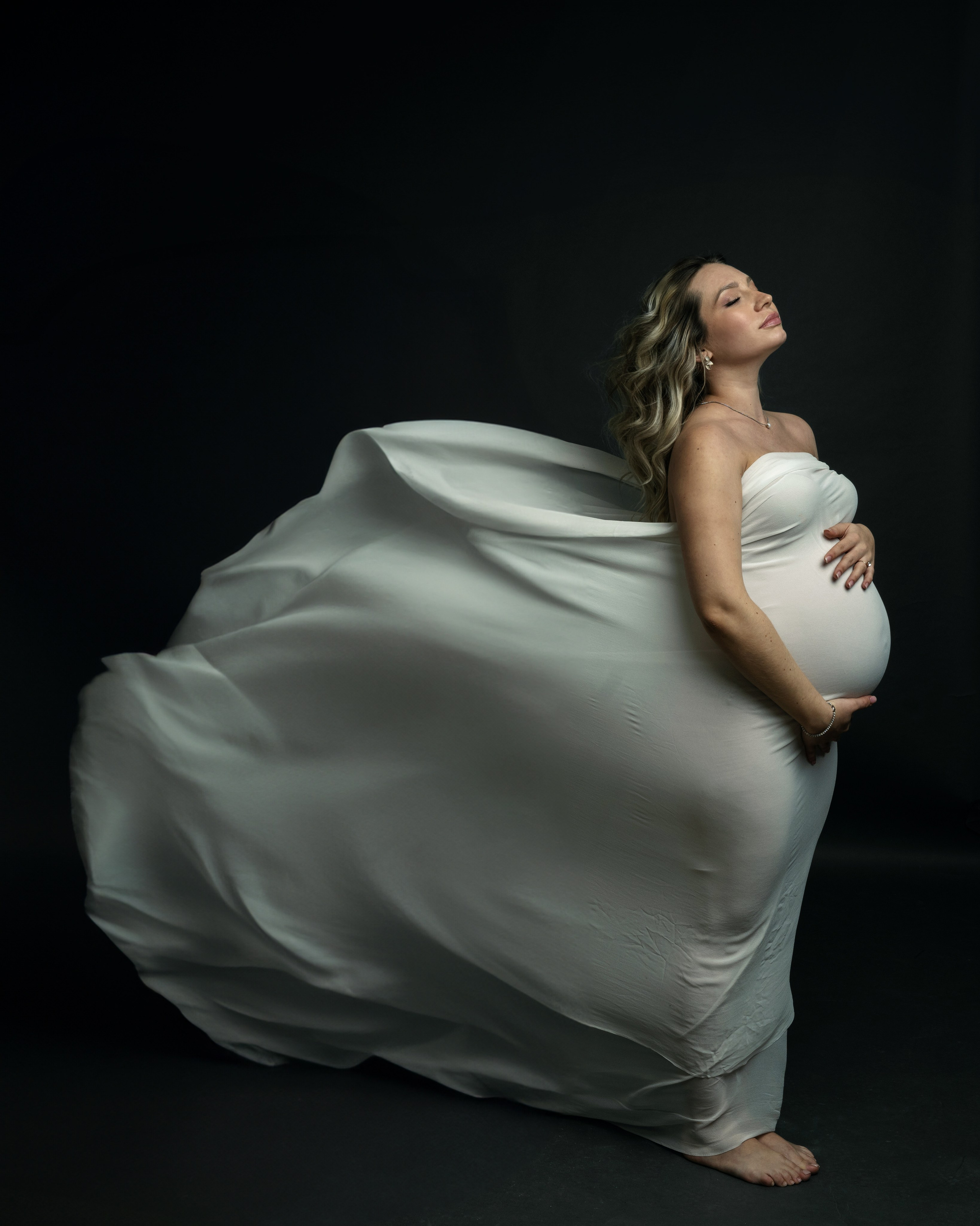 HAPPINESS. Anastasiia Antoniuk portrait, family and couple photographer, Portugal