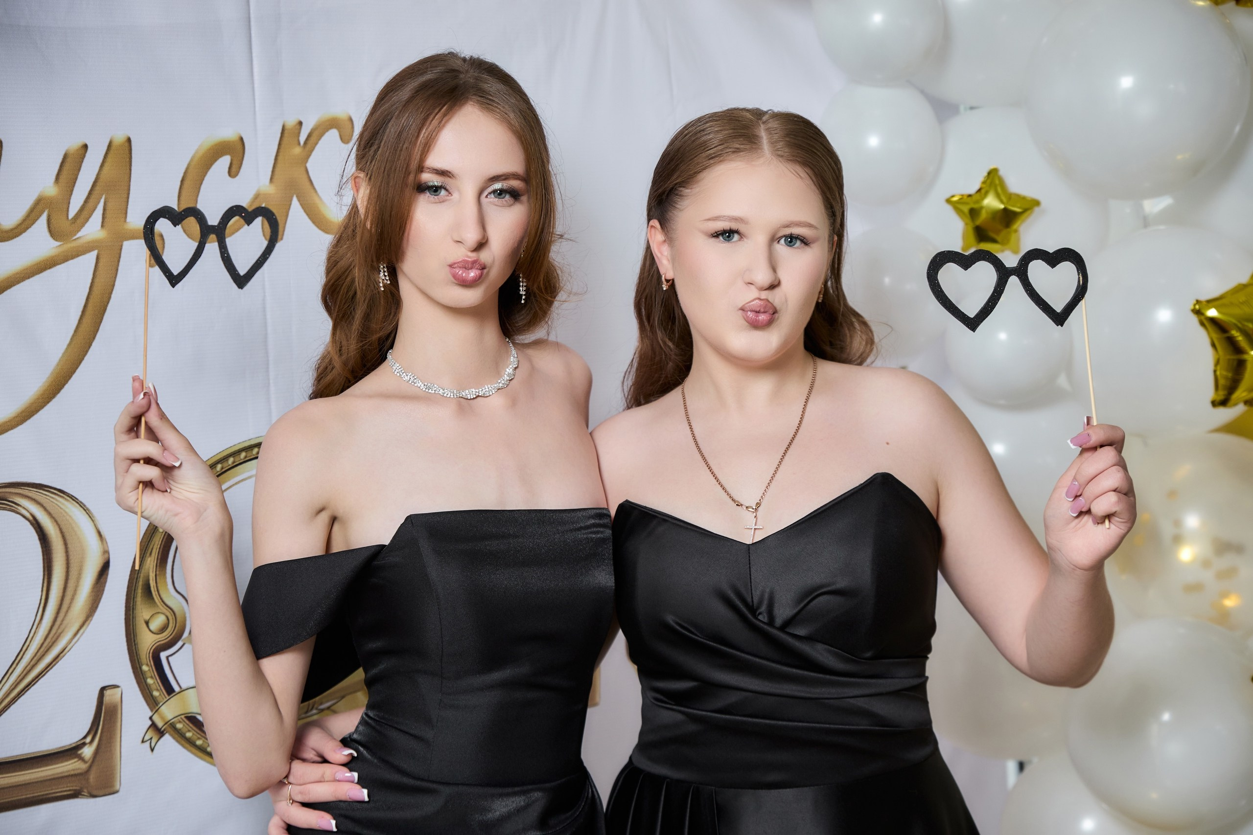 ШКОЛЬНИКИ. ВЫПУСКНОЙ. «КАСПИЙ». Фотограф Татаринов Андрей (Донецк / Макеевка)