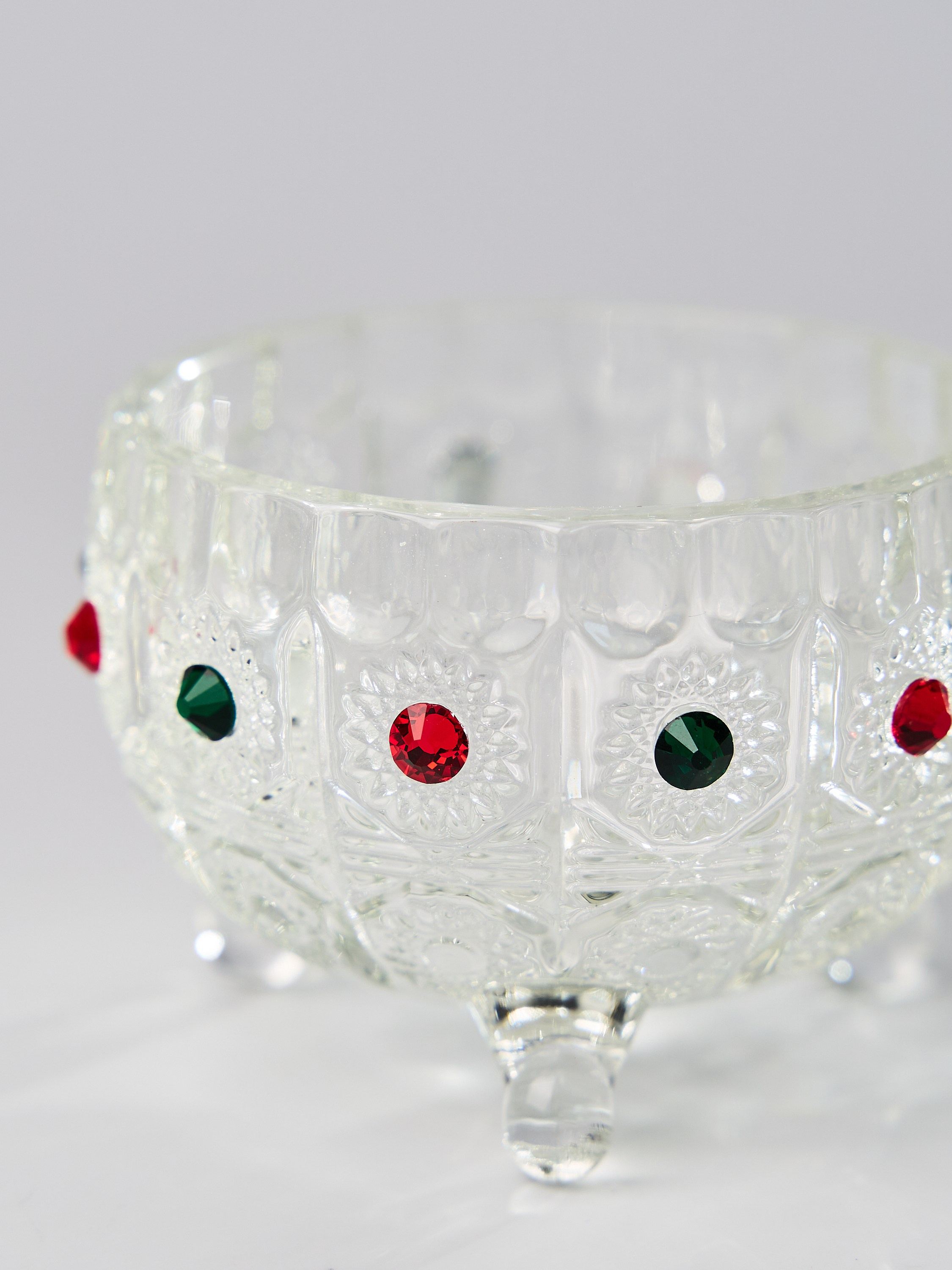 Фото и видео для маркетплейсов — универсальный клей