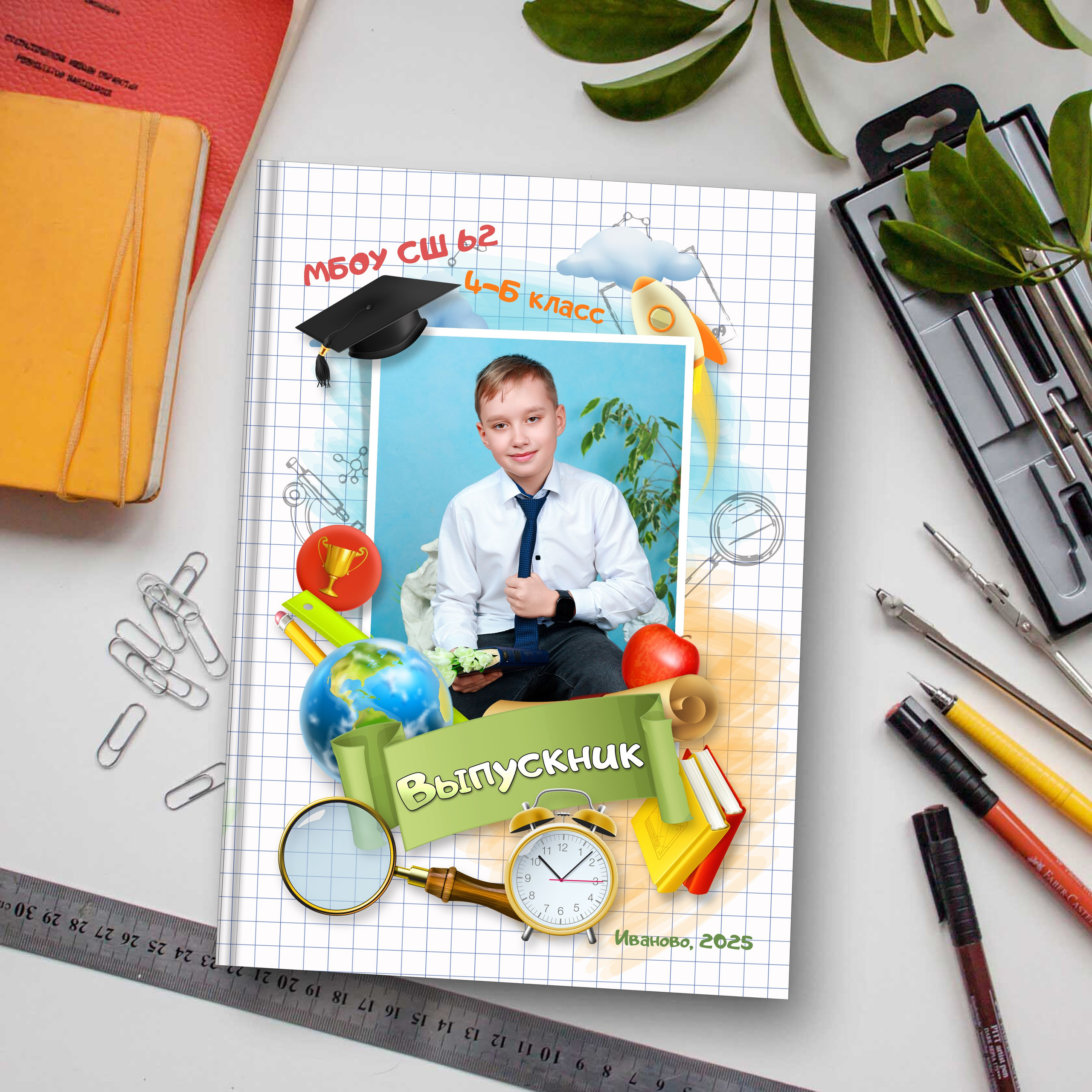Выпускные альбомы в школу 4 класс 1 разворот супер мини заказать Иваново Ярославле Костроме Владимире. Выпускные альбомы в Иваново в детский сад и школу. Александр и Светлана Янкины