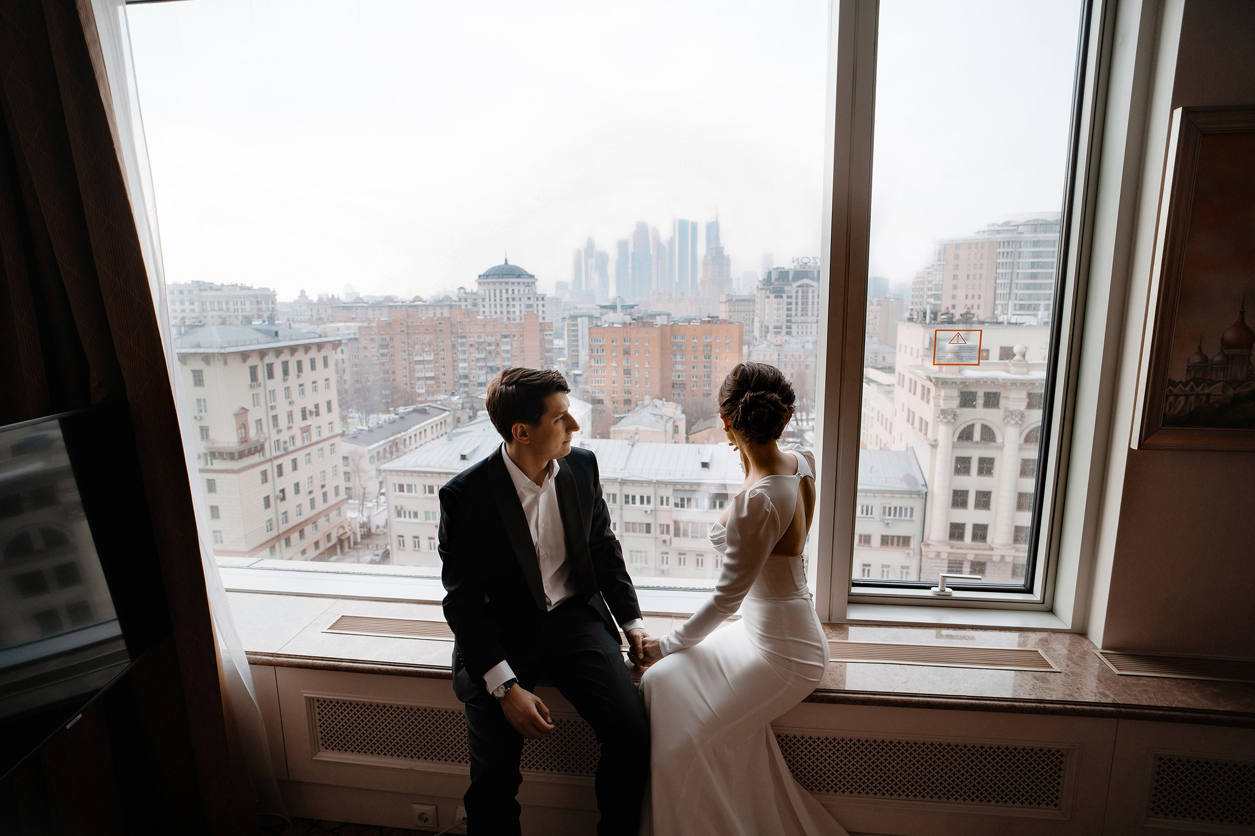 Фотосессия свадьбы в Lotte Plaza. Свадебный и семейный фотограф в Москве Светлана Зоткина