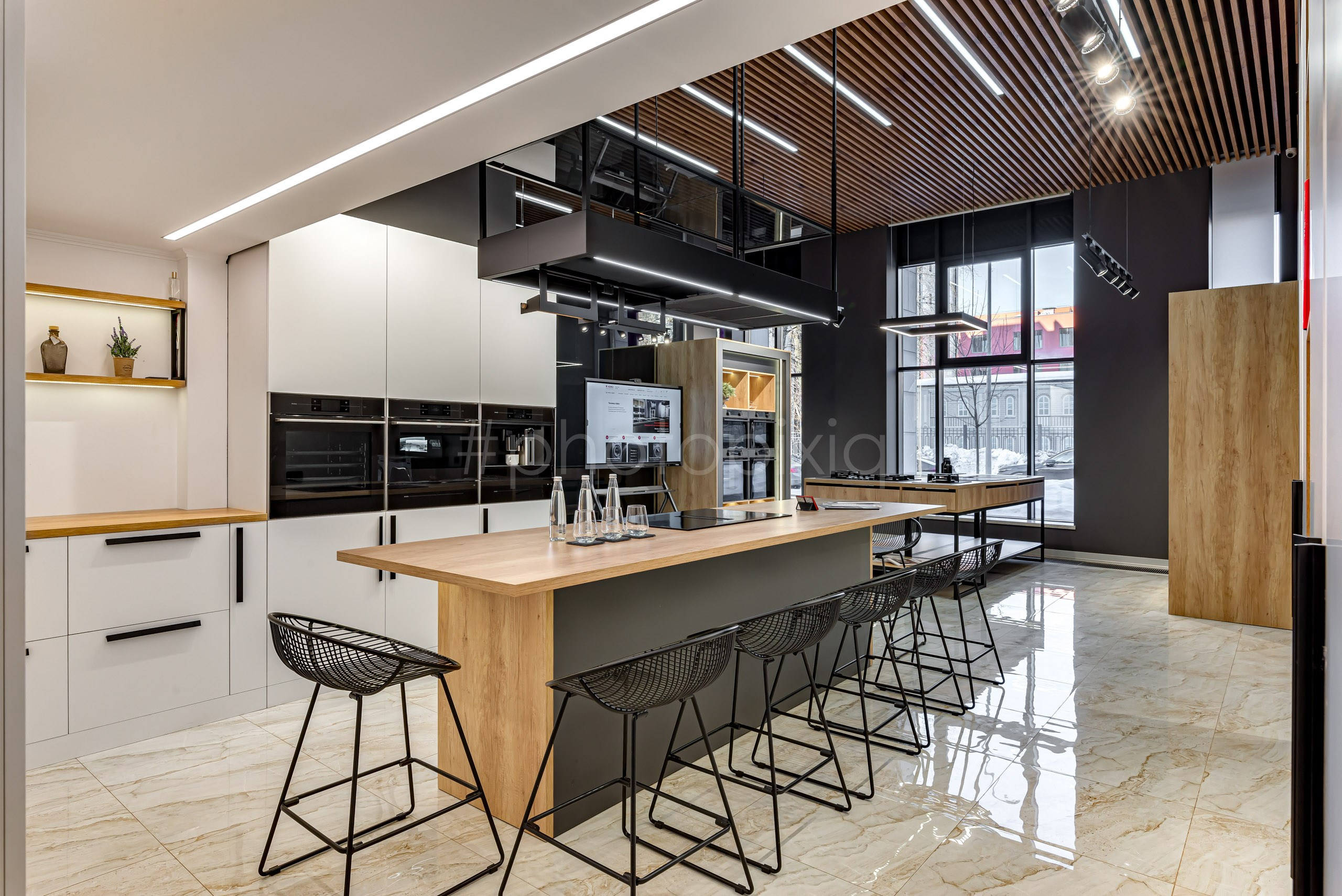 Интерьерная съёмка шоурума High Level. Интерьерная съёмка и виртуальные туры — Интерьерный фотограф Кузнецов Сергей (photopixiq)