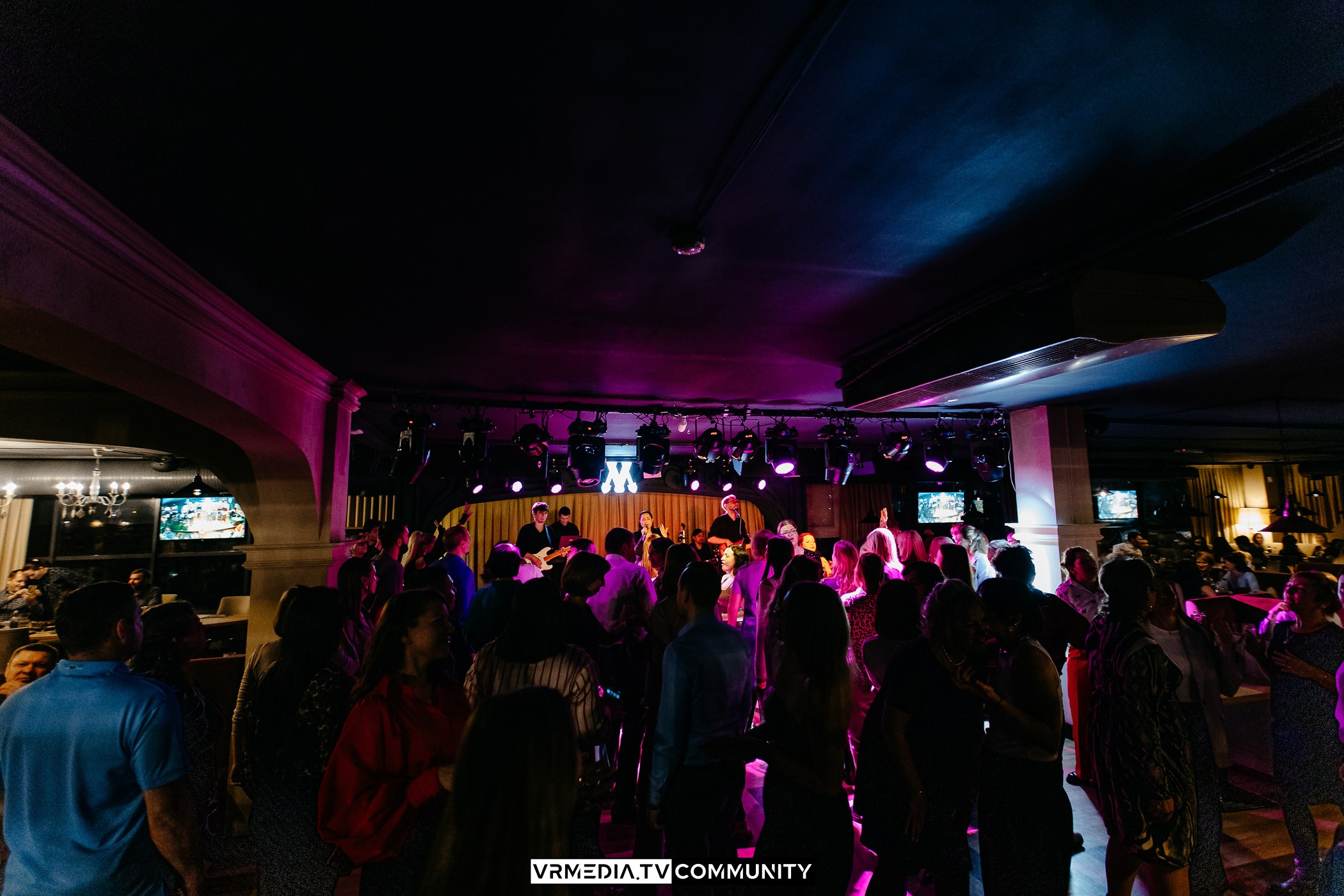 Международный женский день в ресторане «Мюнхен»