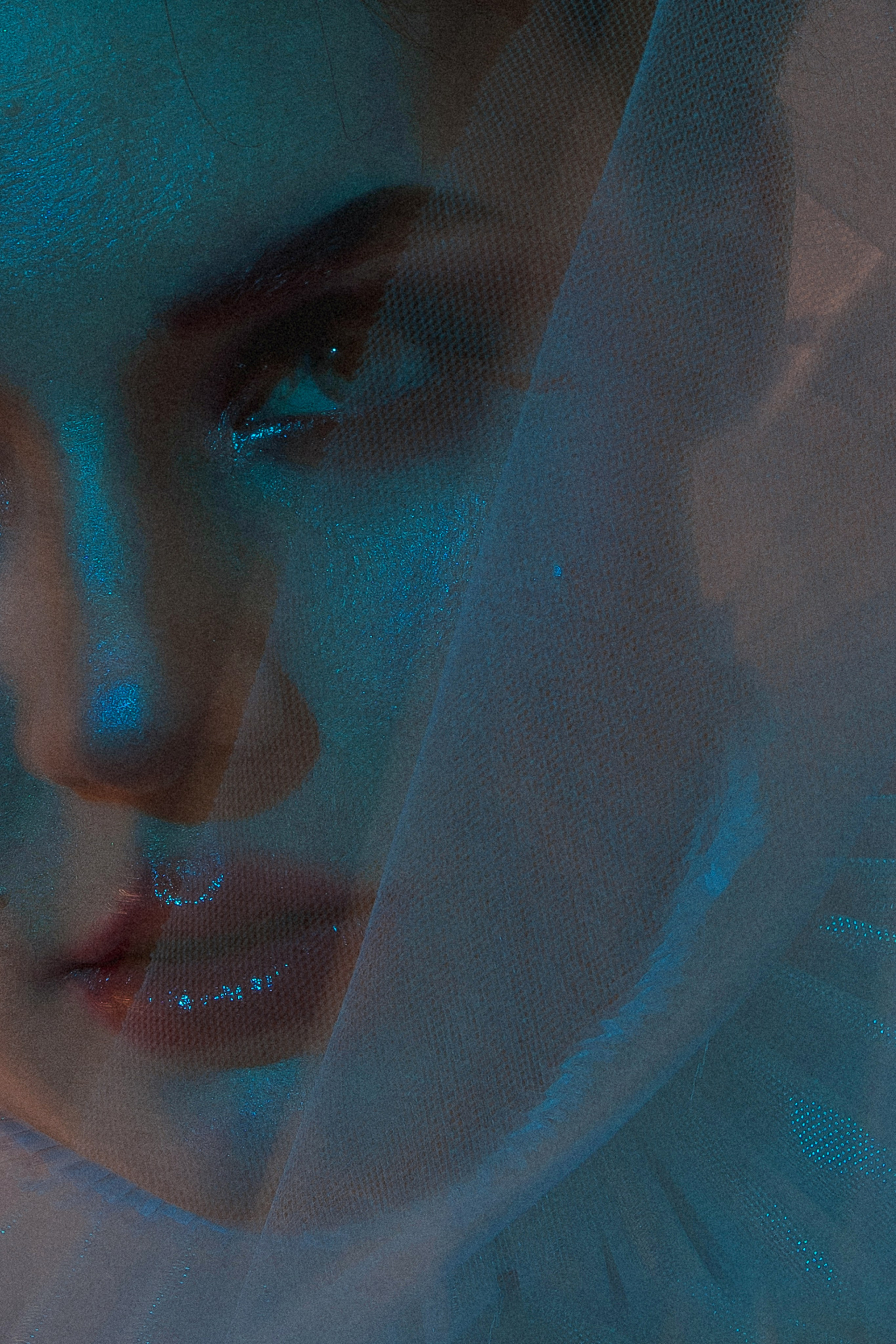 Неон. Allirubrum