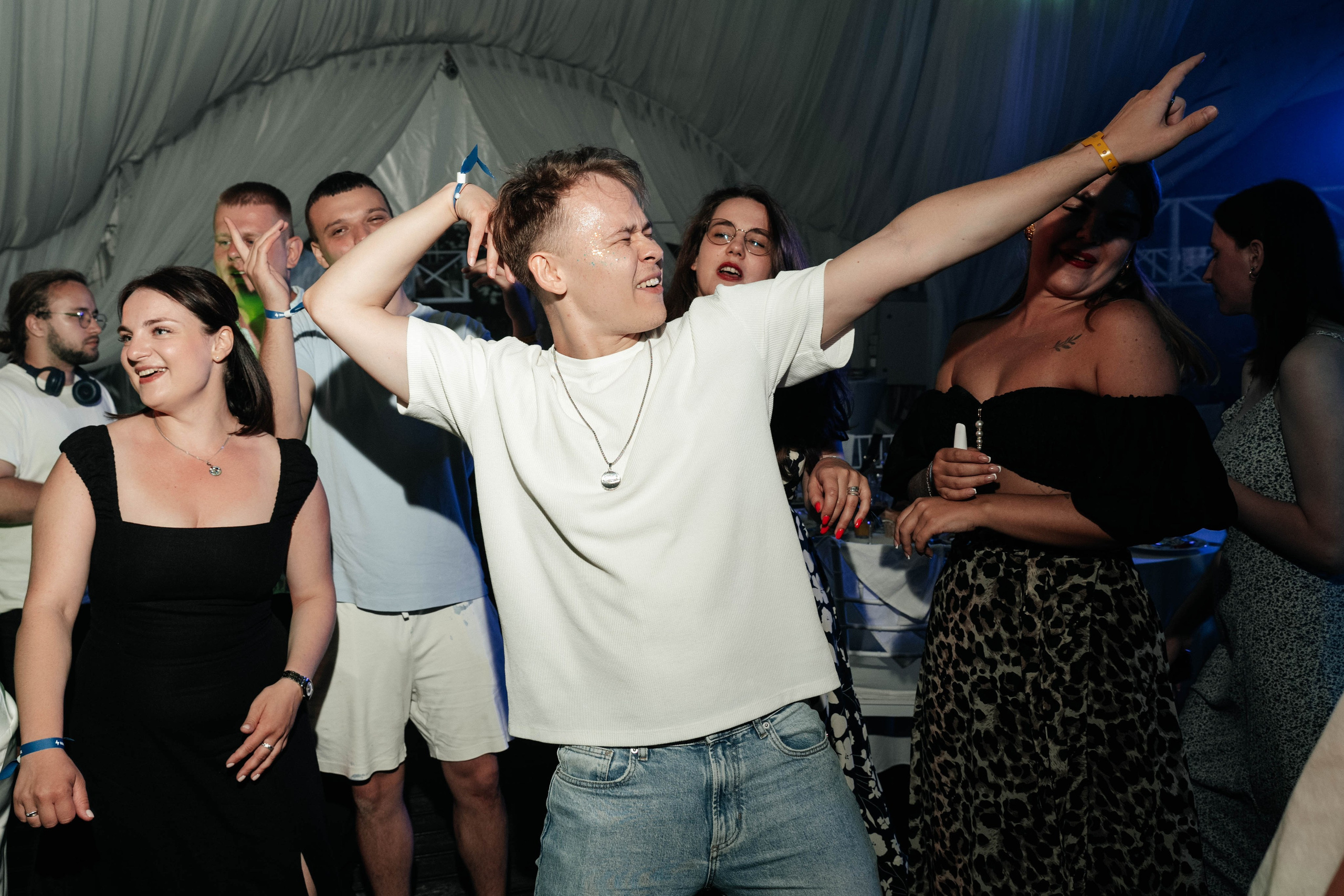 Бери заряд. Свадебный фотограф Москва Александра Аверкова