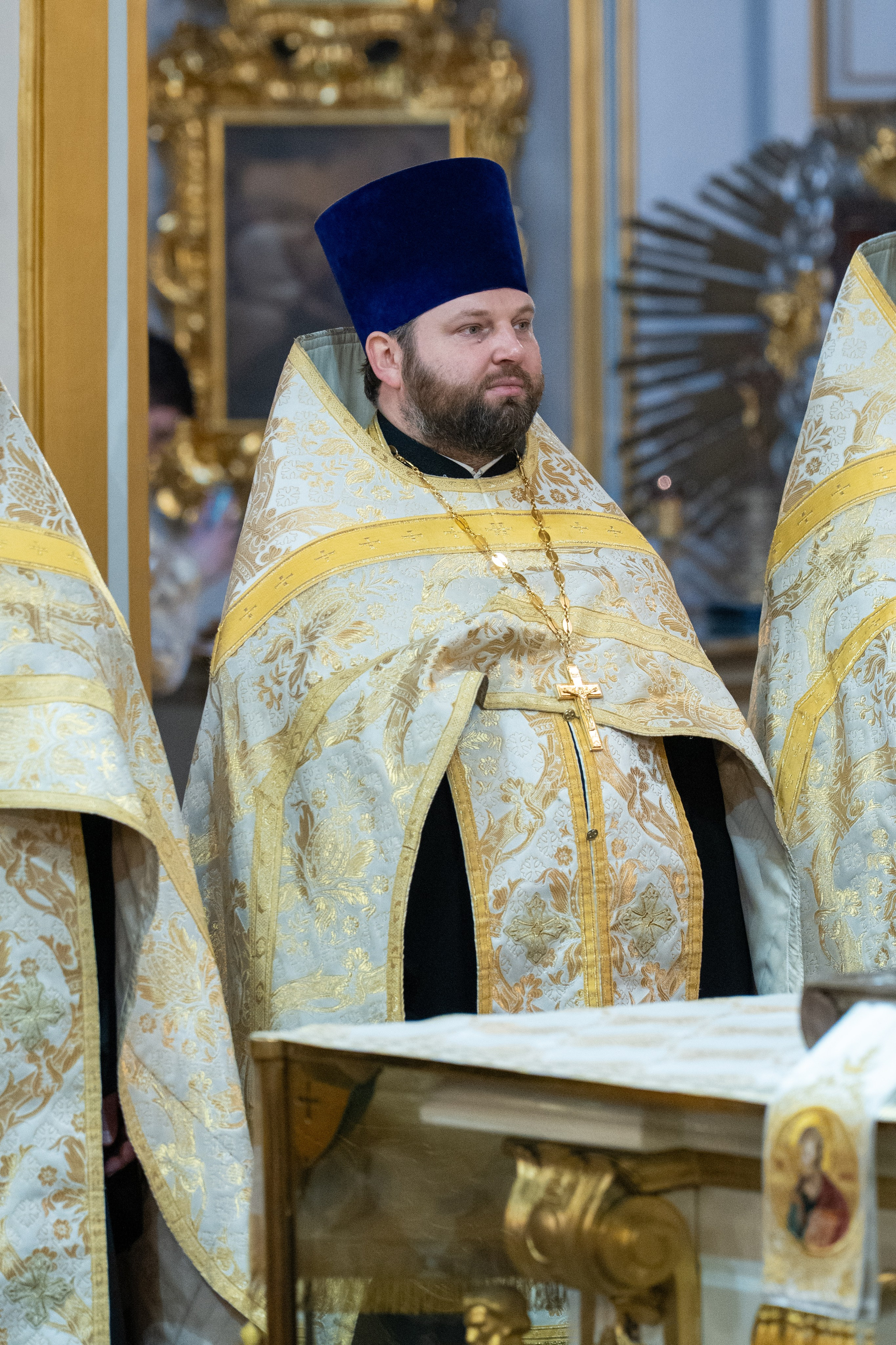 Праздничное бдение в Николо-Богоявленском морском соборе. НИКОЛО-БОГОЯВЛЕНСКИЙ МОРСКОЙ СОБОР