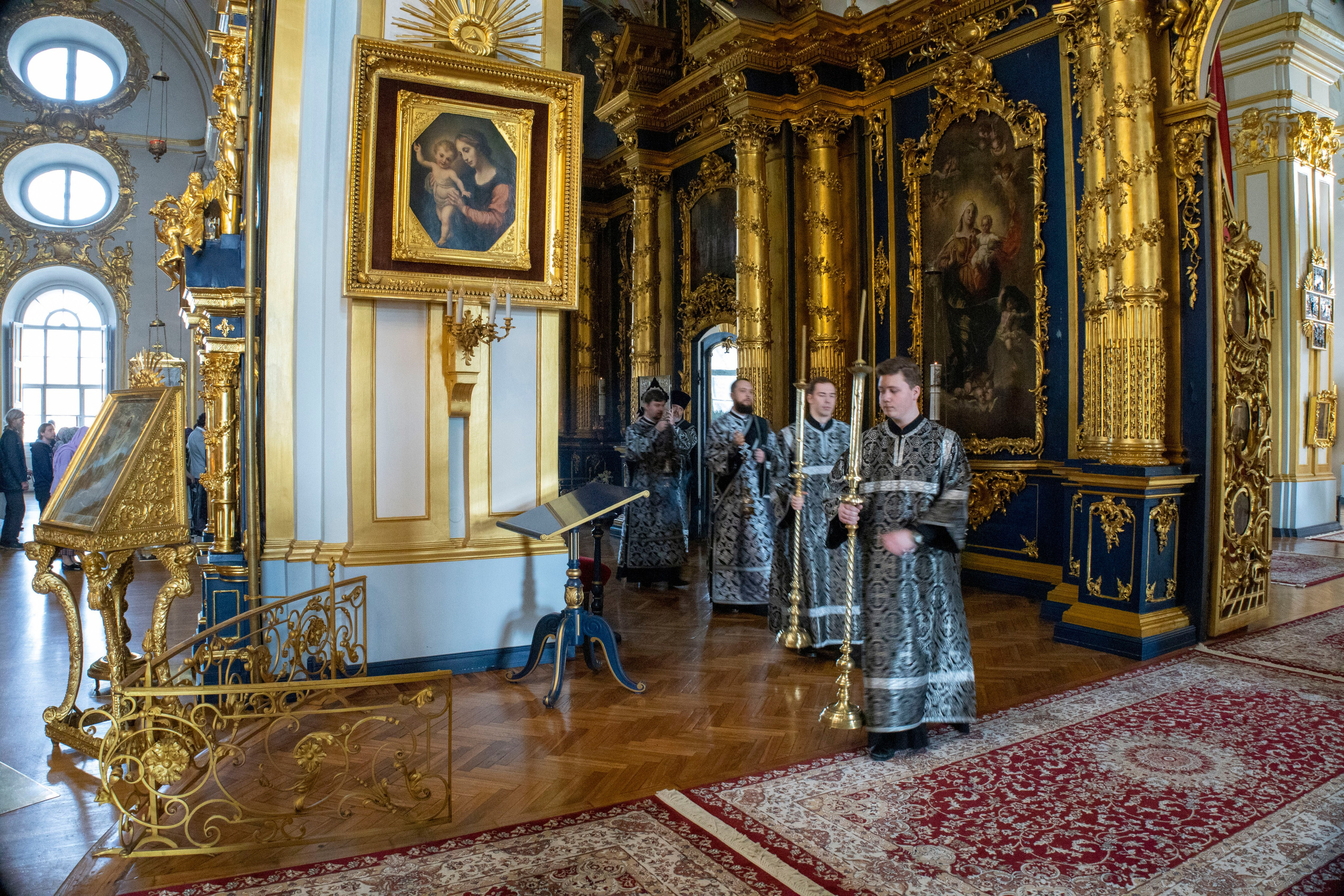 ВЕЛИКАЯ СУББОТА. НИКОЛО-БОГОЯВЛЕНСКИЙ МОРСКОЙ СОБОР