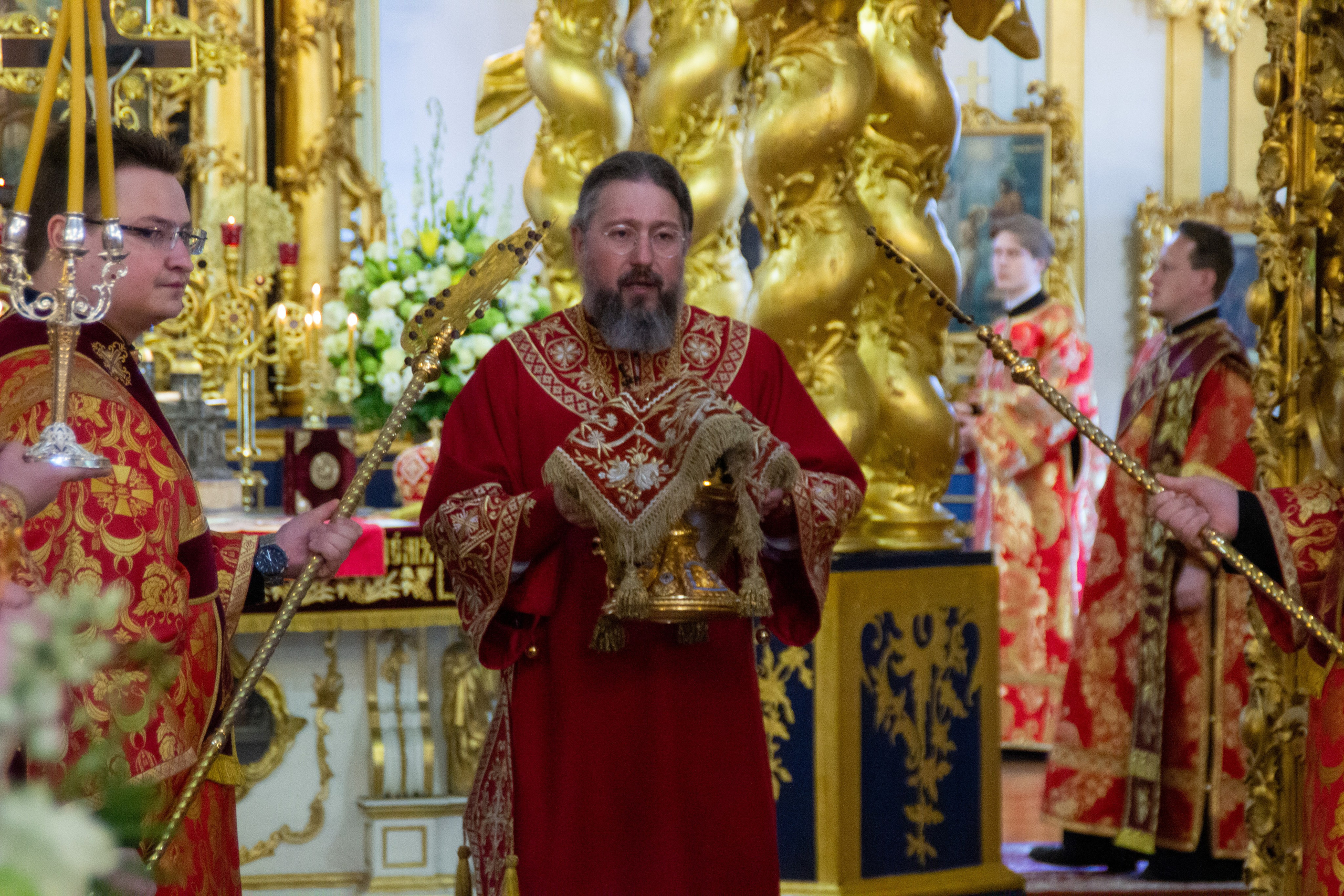 ПЕРЕНЕСЕНИЕ МОЩЕЙ СВЯТИТЕЛЯ НИКОЛАЯ ЧУДОТВОРЦА ИЗ МИР ЛИКИЙСКИХ В БАР. НИКОЛО-БОГОЯВЛЕНСКИЙ МОРСКОЙ СОБОР