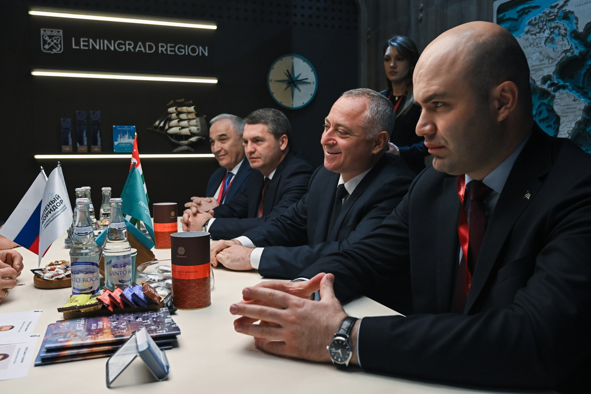 Между охраной и протоколом: как сделать кадр, когда снимаешь глав государств. Документальный фотограф Сергей Вдовин