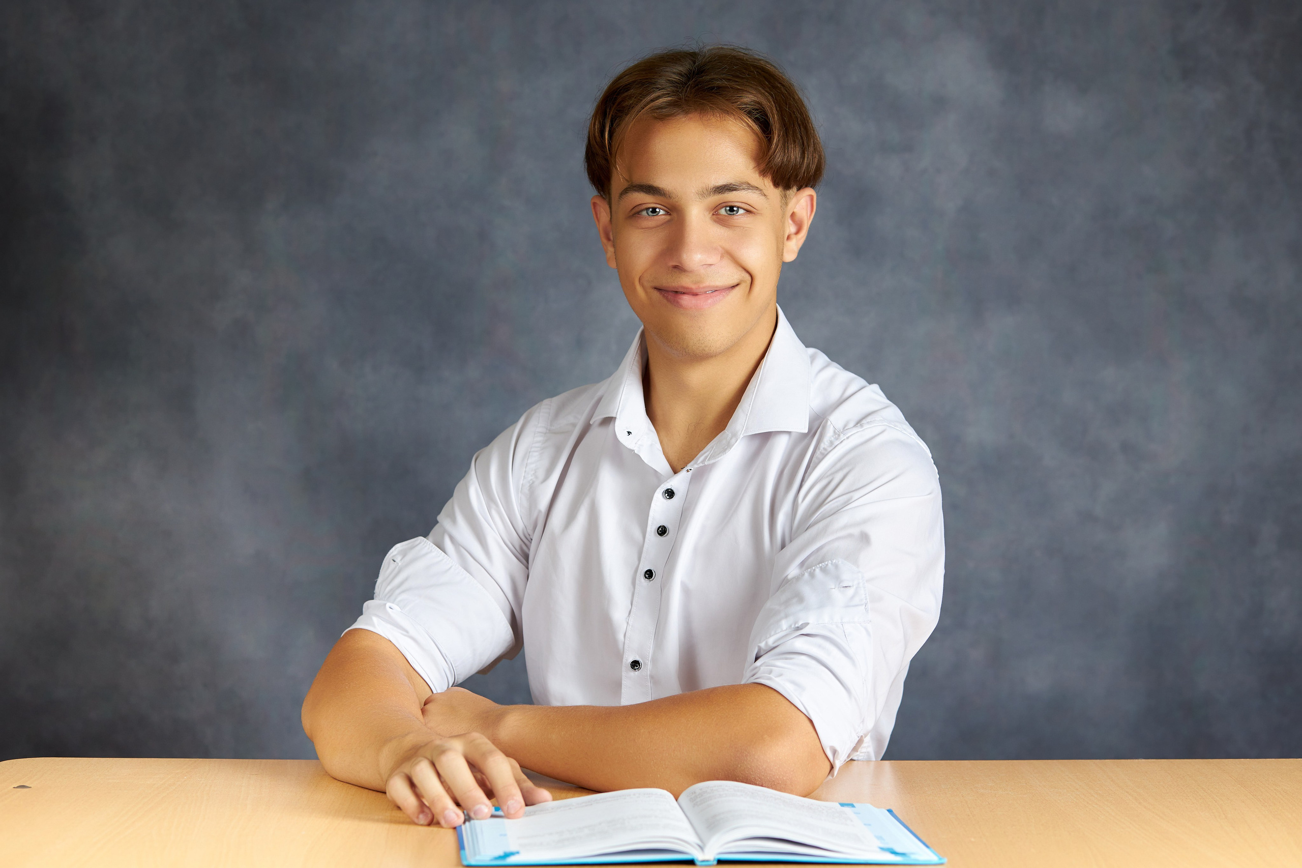 Старшие портреты. Школьный фотограф Леонова Наталия