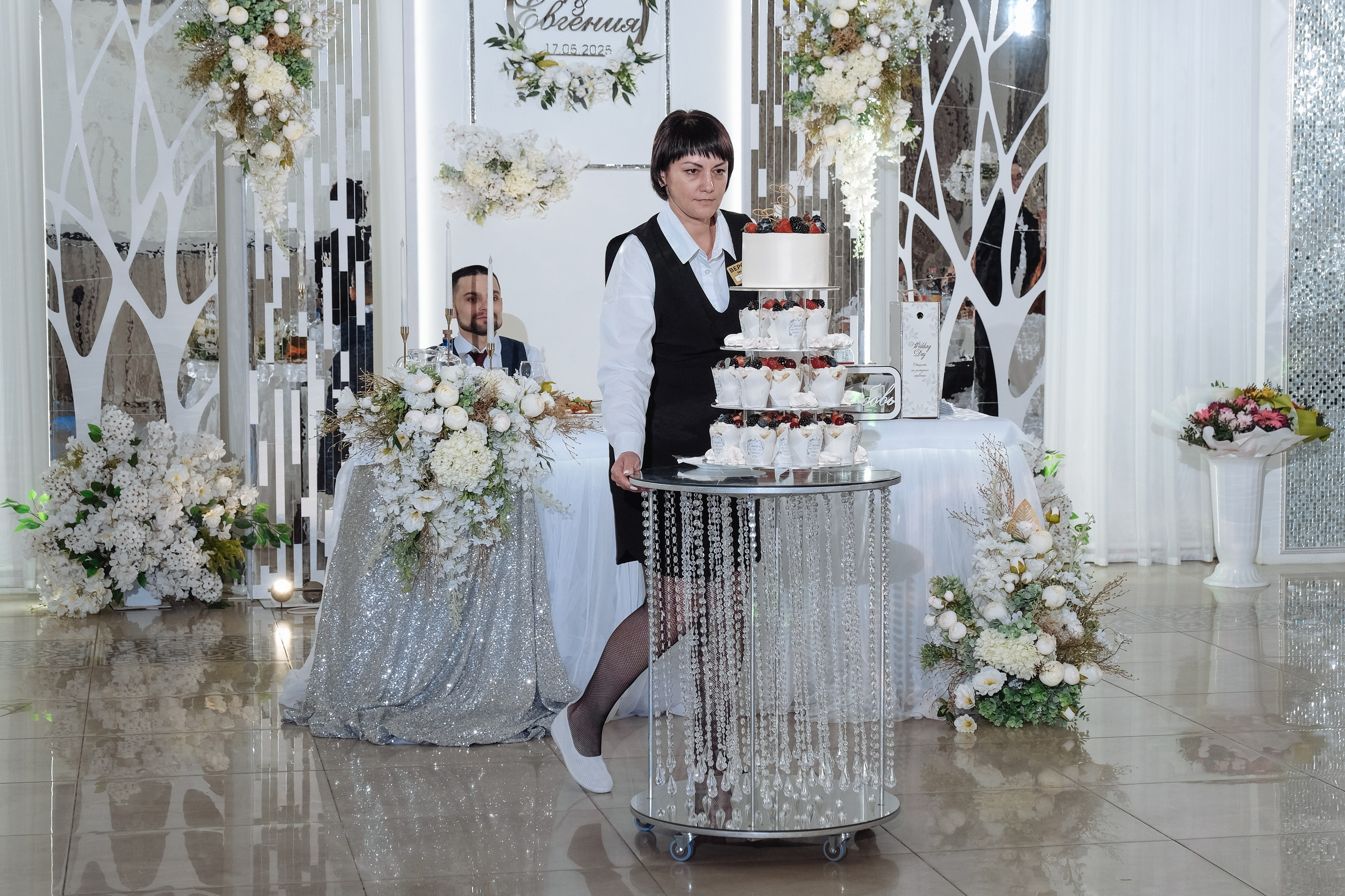 Сергей и Евгения_свадебная фотосессия в Версале. Свадебный фотограф в Челябинске Сырчикова Наталья