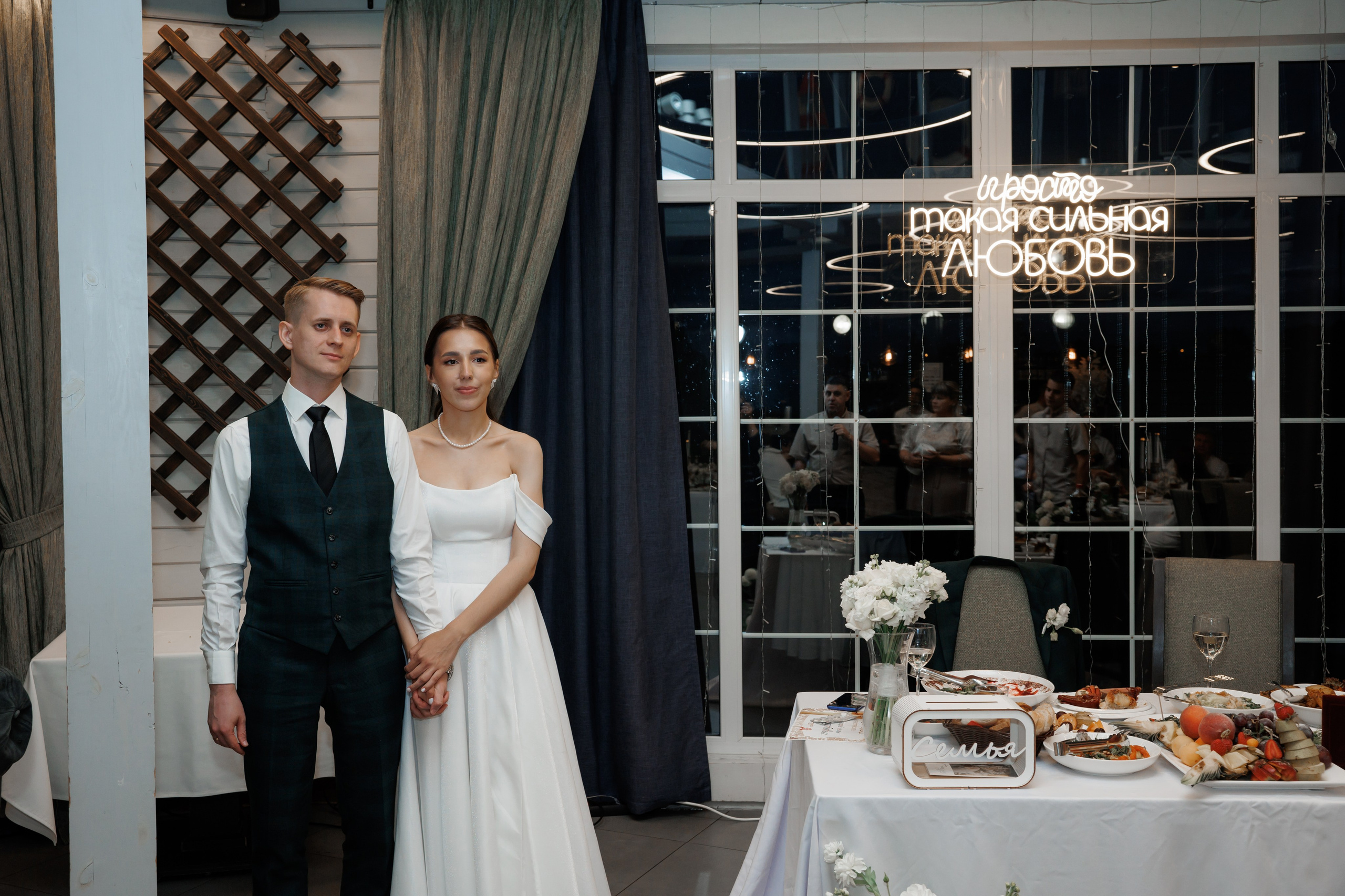 Регистрация в отеле Fish Point, ЗАГС Бутово, прогулка в Остафьево. Свадебный и репортажный фотограф (Москва, Королев и другие)