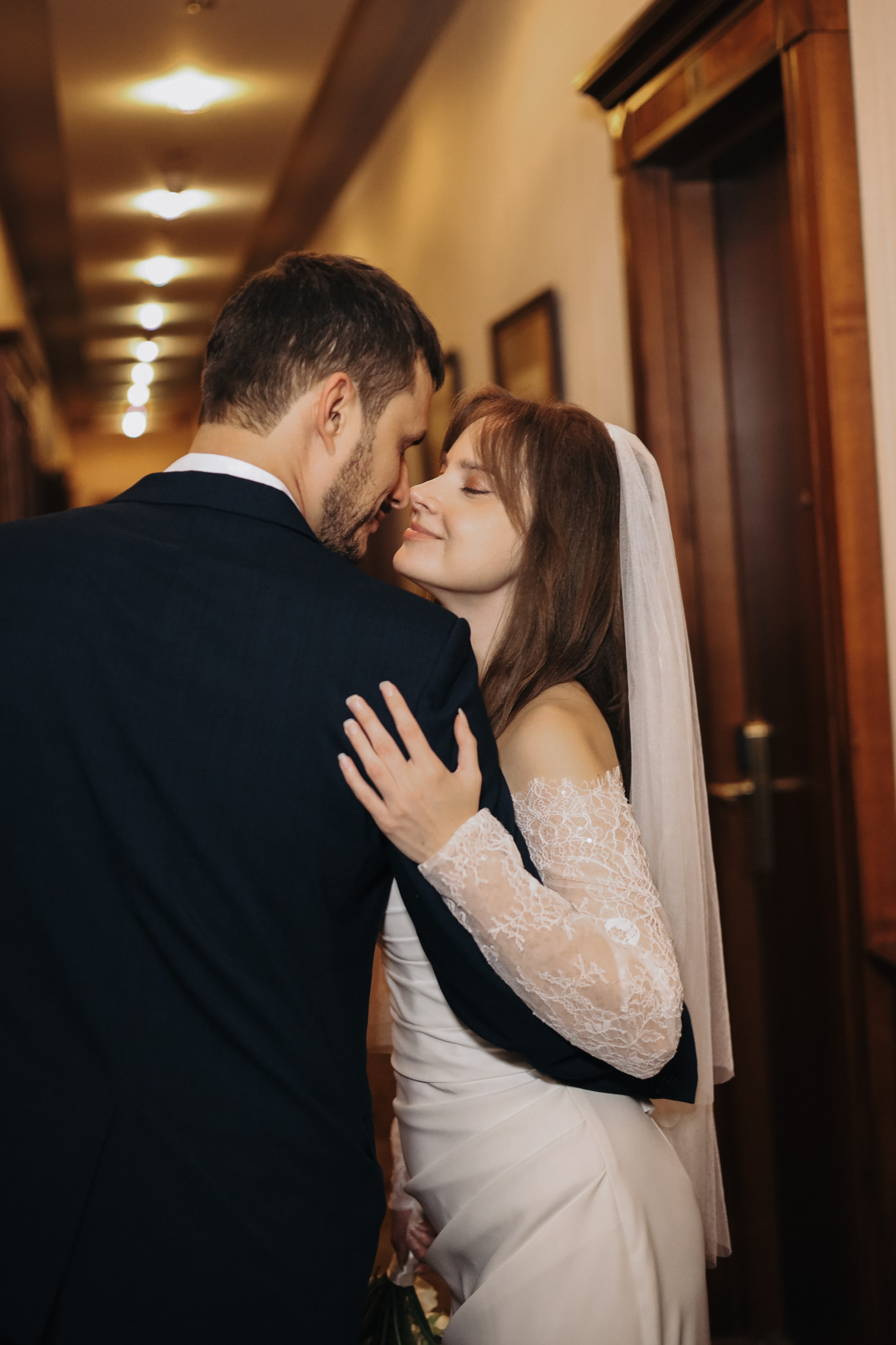 Ира и Денис. Амбассадори + Грибоедовский. Диана Чечель. Свадебный и семейный фотограф в Москве