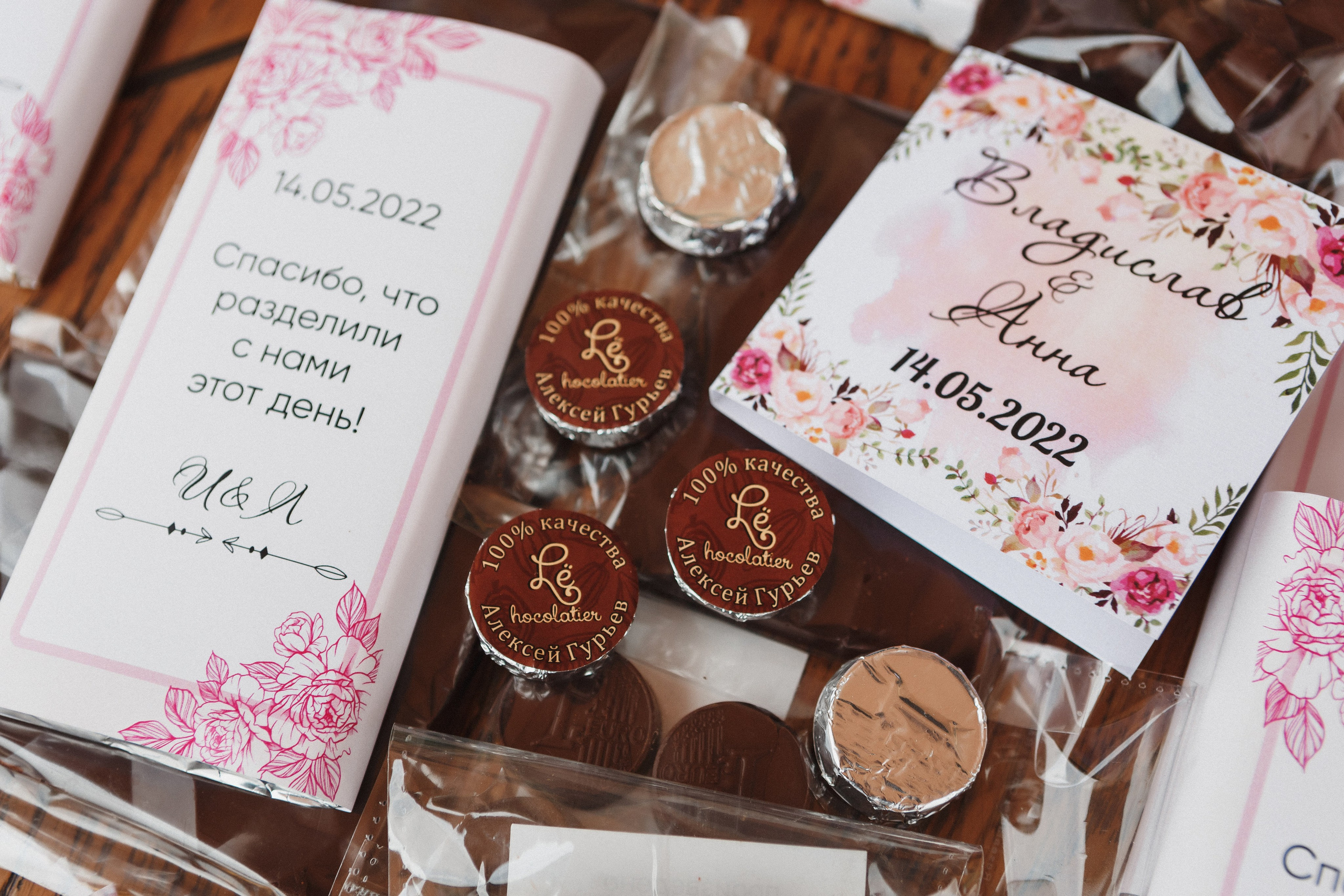 Моменты: Съёмка букета невесты в ТРЦ Большой, Ростов-на-Дону. Свадебный и семейный фотограф в Таганроге Бакарюк Антон