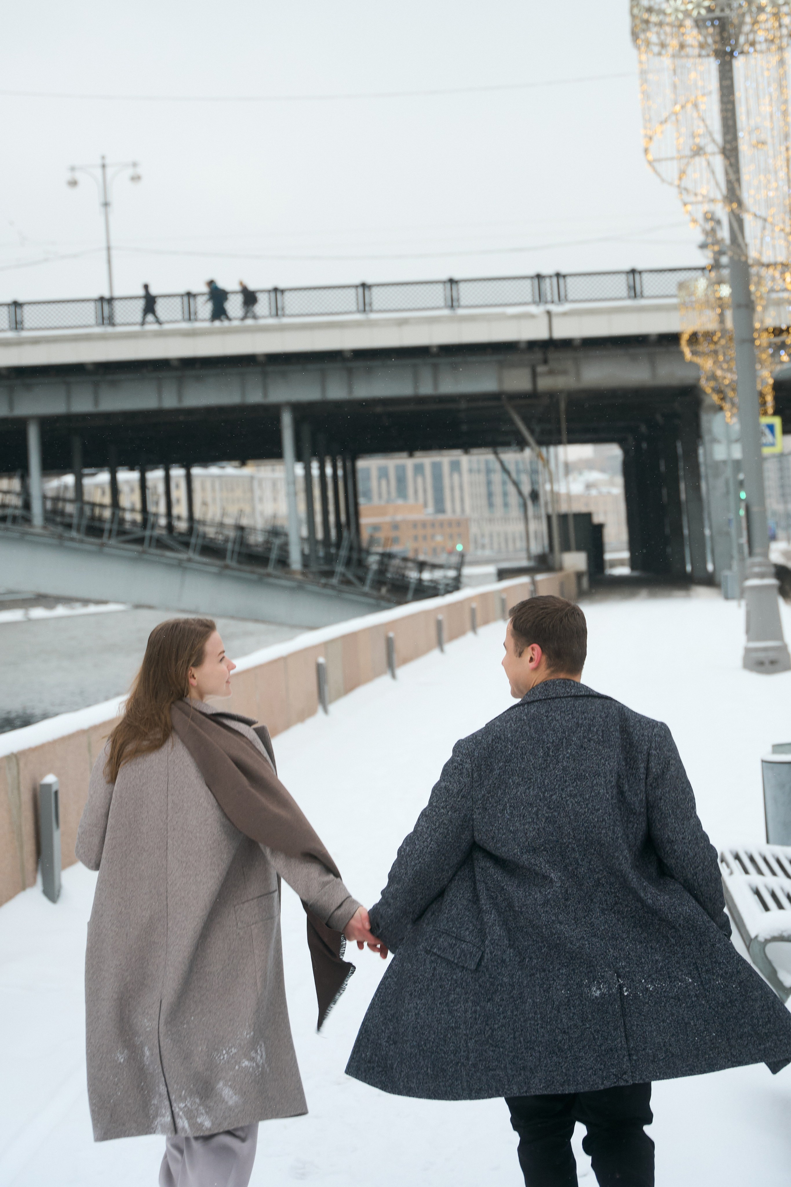 Любовь начинается с поцелуя. Minflo Photographer