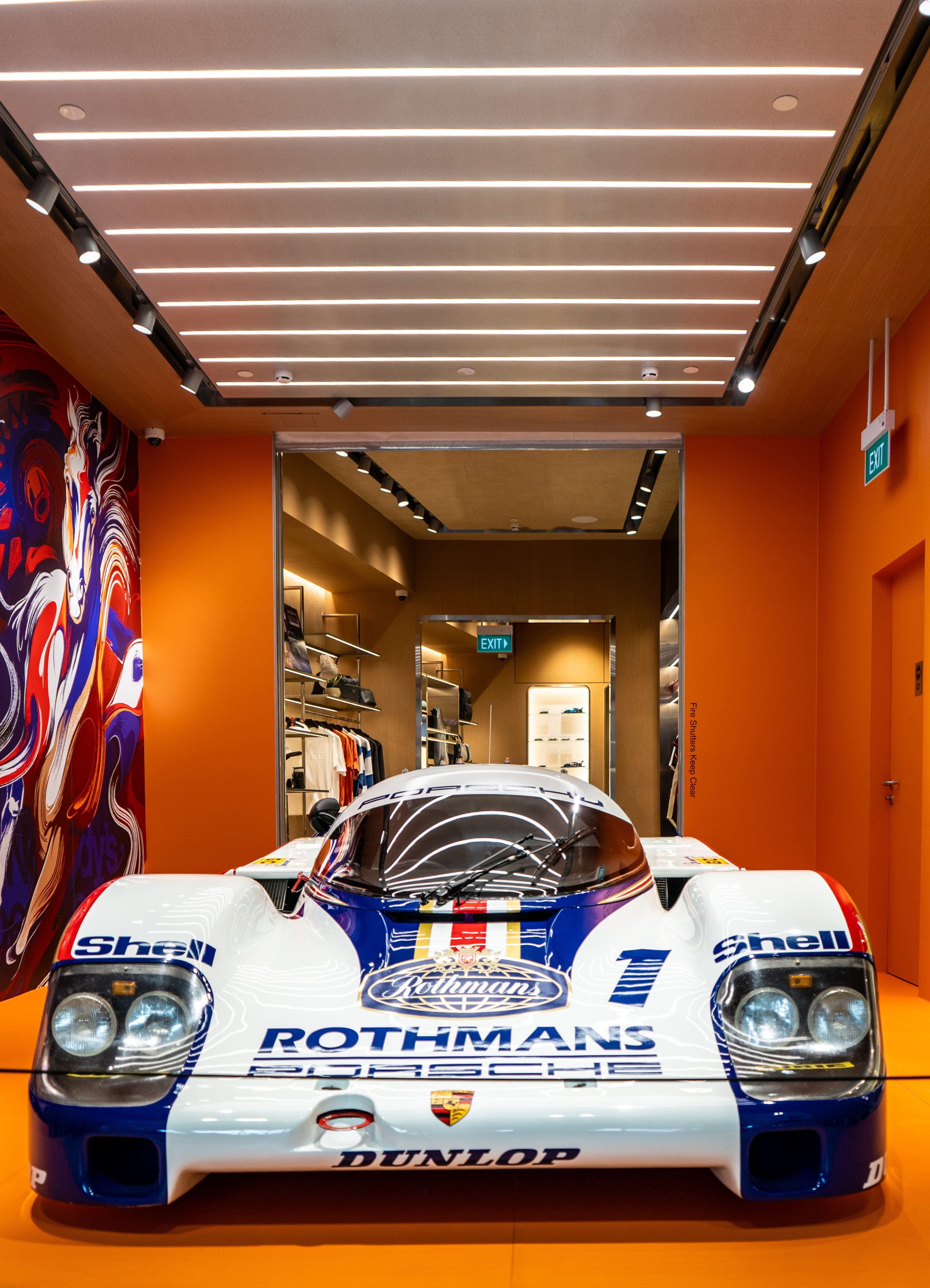 Шоурум Porsche. Главная