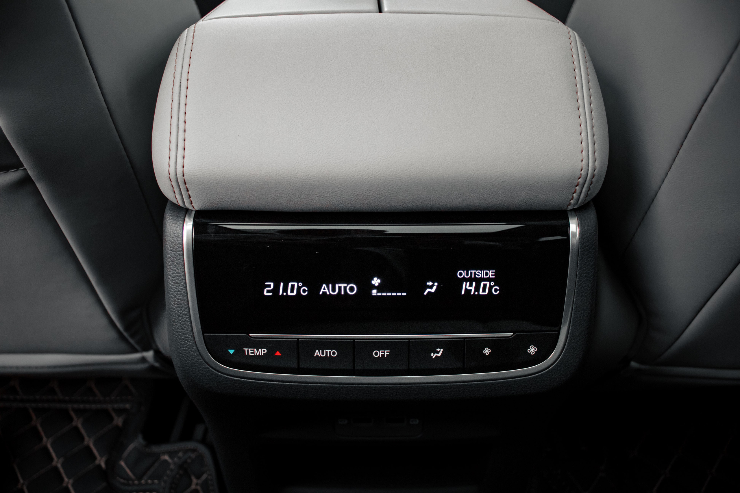 Бизнес съемка для автосалона GAC в городе Ижевск. Бизнес фотограф Ижевск — Назаров Роман