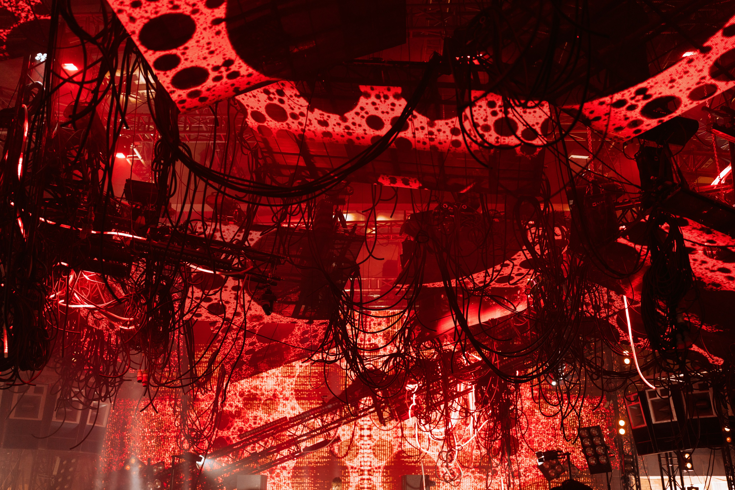 Outline 2024. @tomrus: Рустам Шагиморданов — фотограф