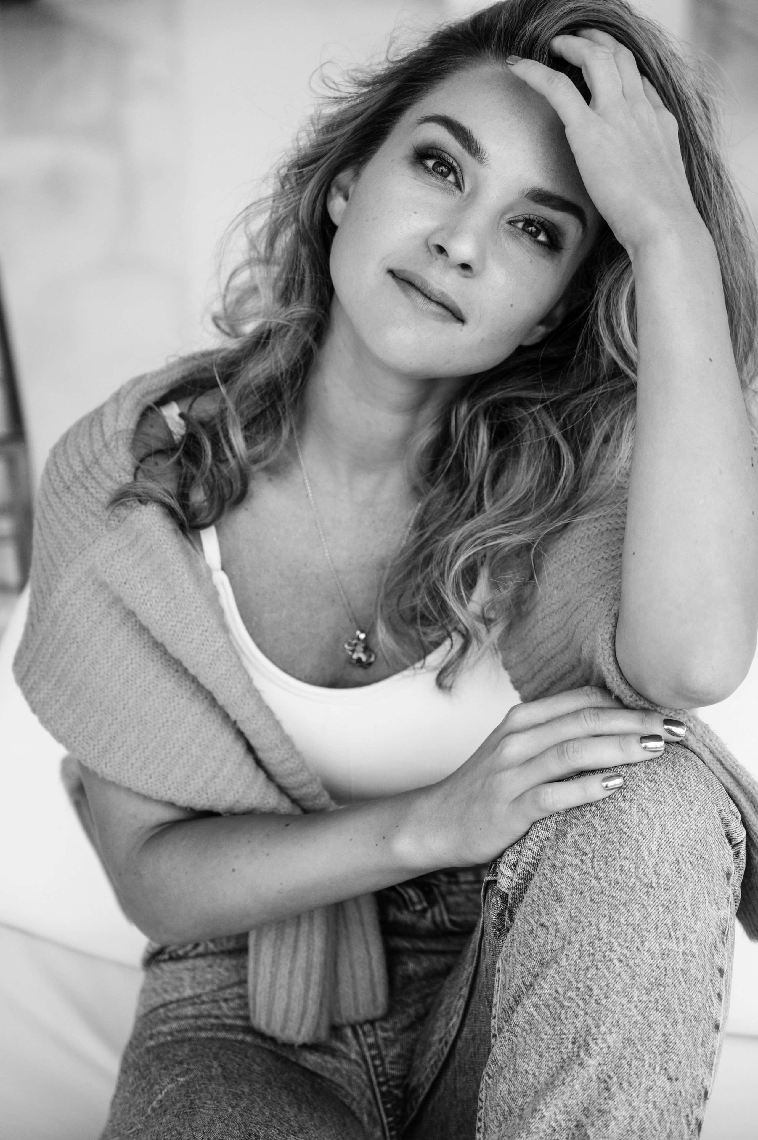 Виктория. Профессиональный фотограф беременности в СПБ. Стильные фотосессии беременности в стиле минимализм и классическая фотография