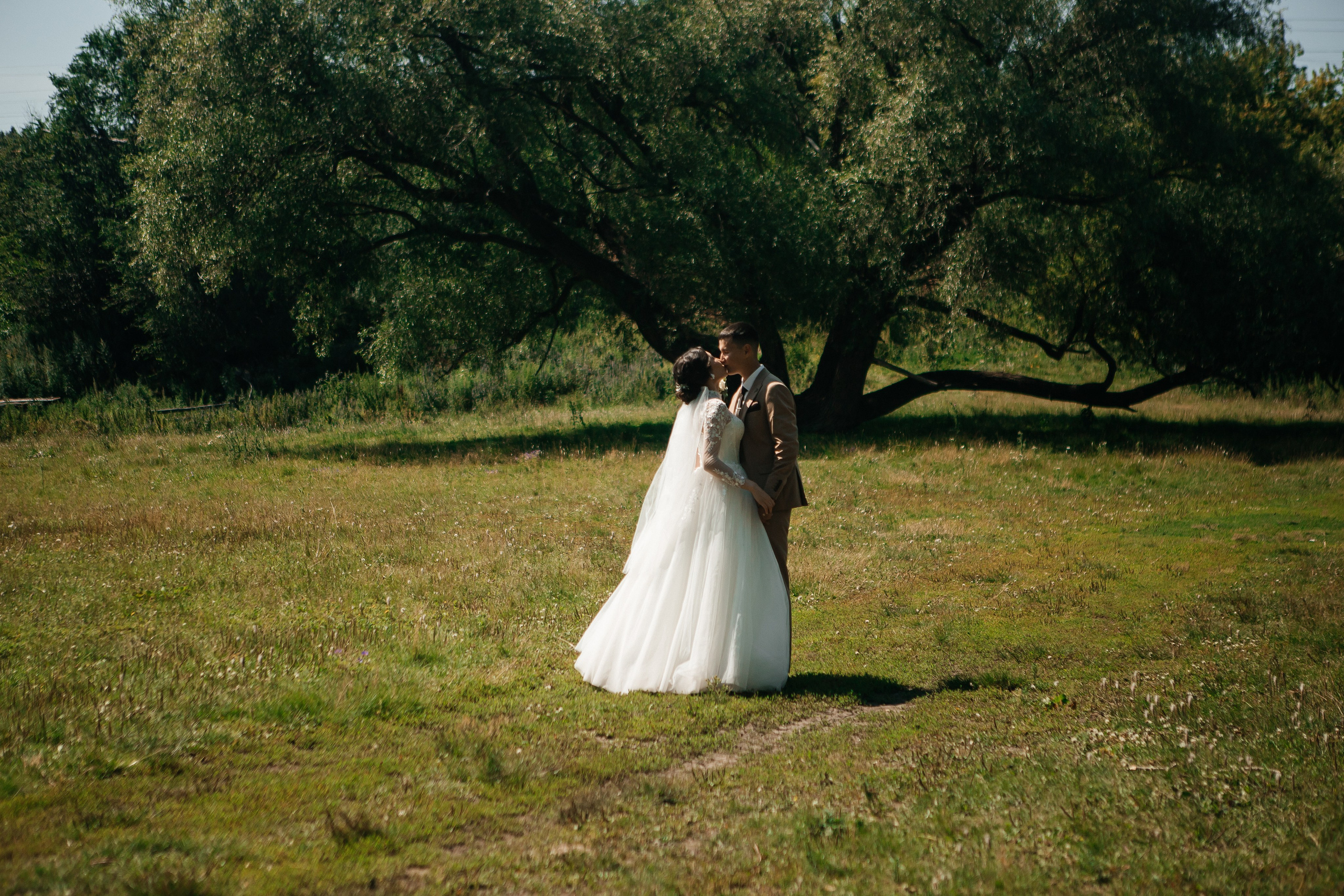 Свадьба в Динопарке. Свадебный фотограф Виктория Чуйко Магнитогорск. Визуал для бизнеса