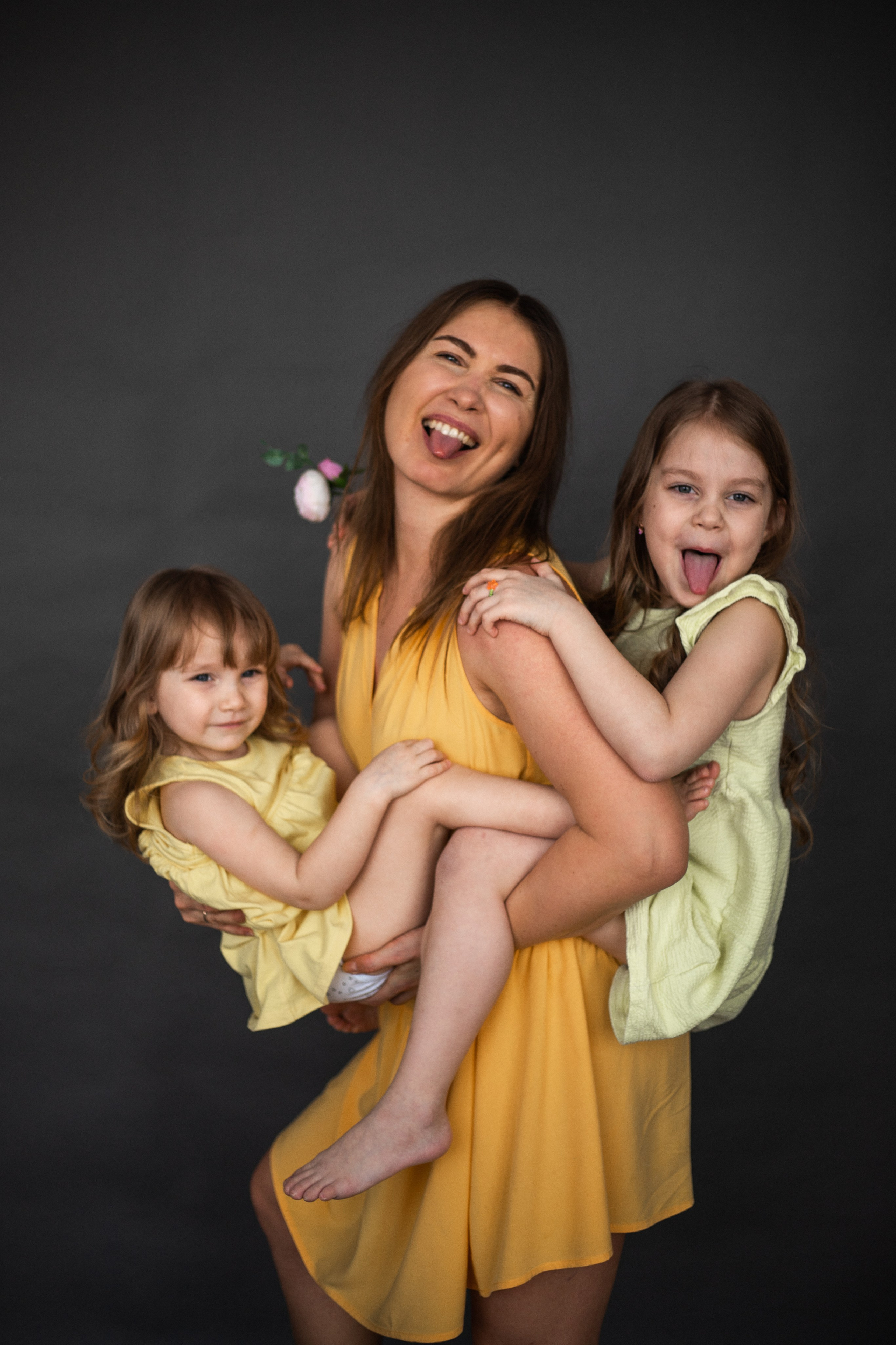 Семейная фотосессия - Красивые девчонки весной. Семейный и женский фотограф Кемерово Мария Степ