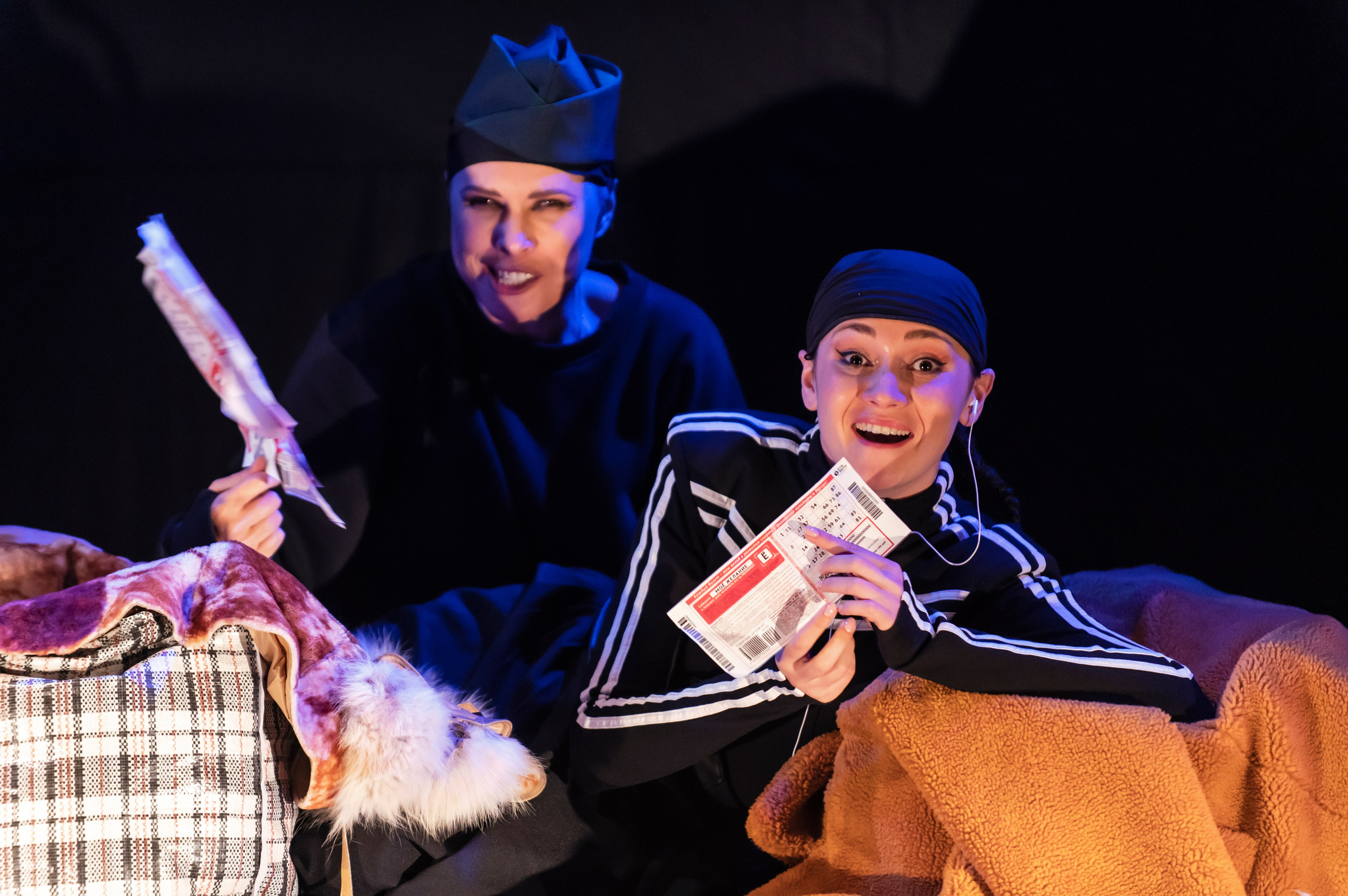 Спектакль "Магазин", Небольшой Драматический Театр /Санкт-Петербург/. Татьяна Колганова, Анна Шельяпкова, Михаил Тараканов