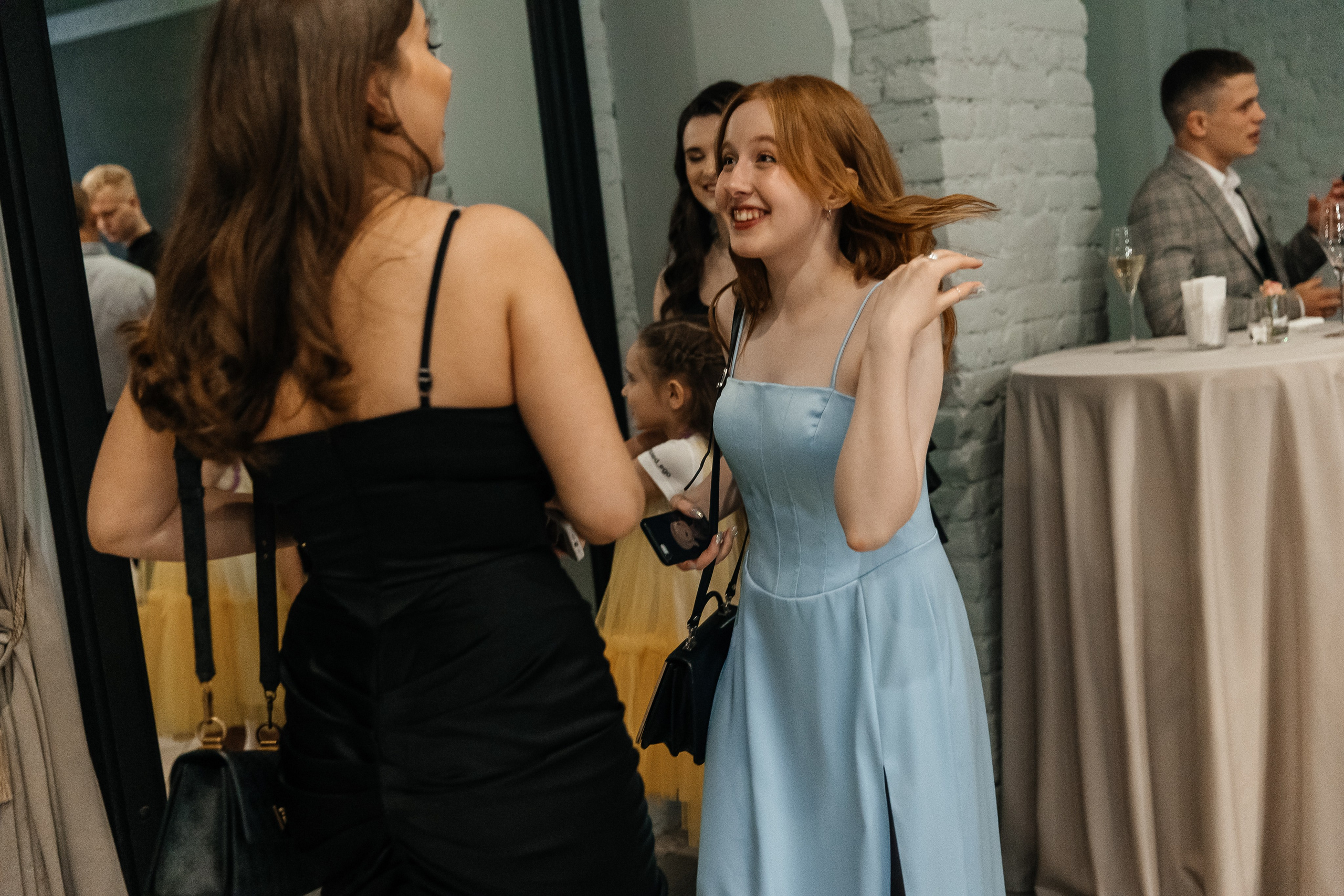 2023-06-23 Выпускной МБОУ СОШ № 10. Фотограф в Красноярске