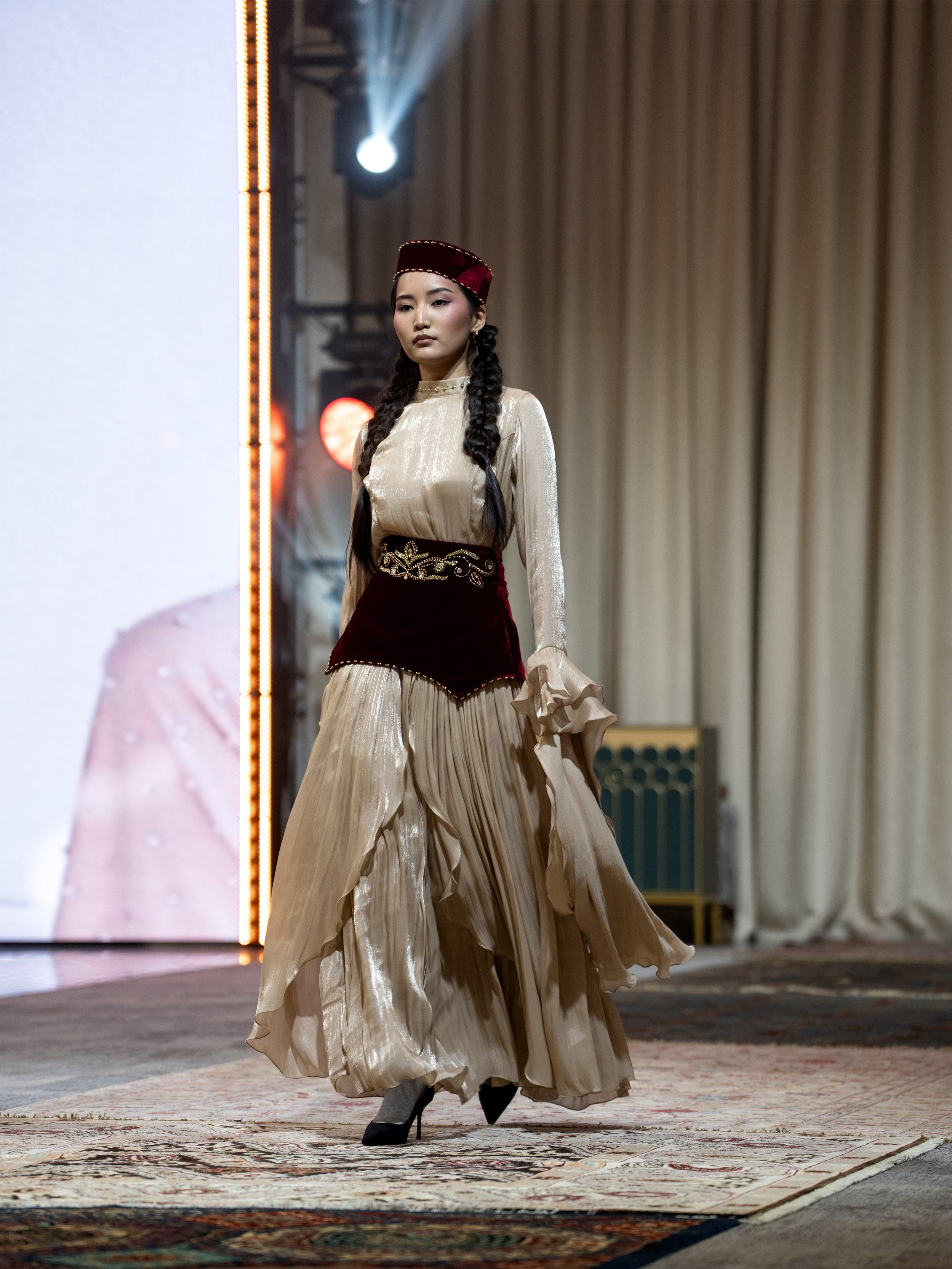 Khanshaiym brand. Сайт Алматинского НЮ АРТ, будуар и фэшн фотографа Дениса Карпенко