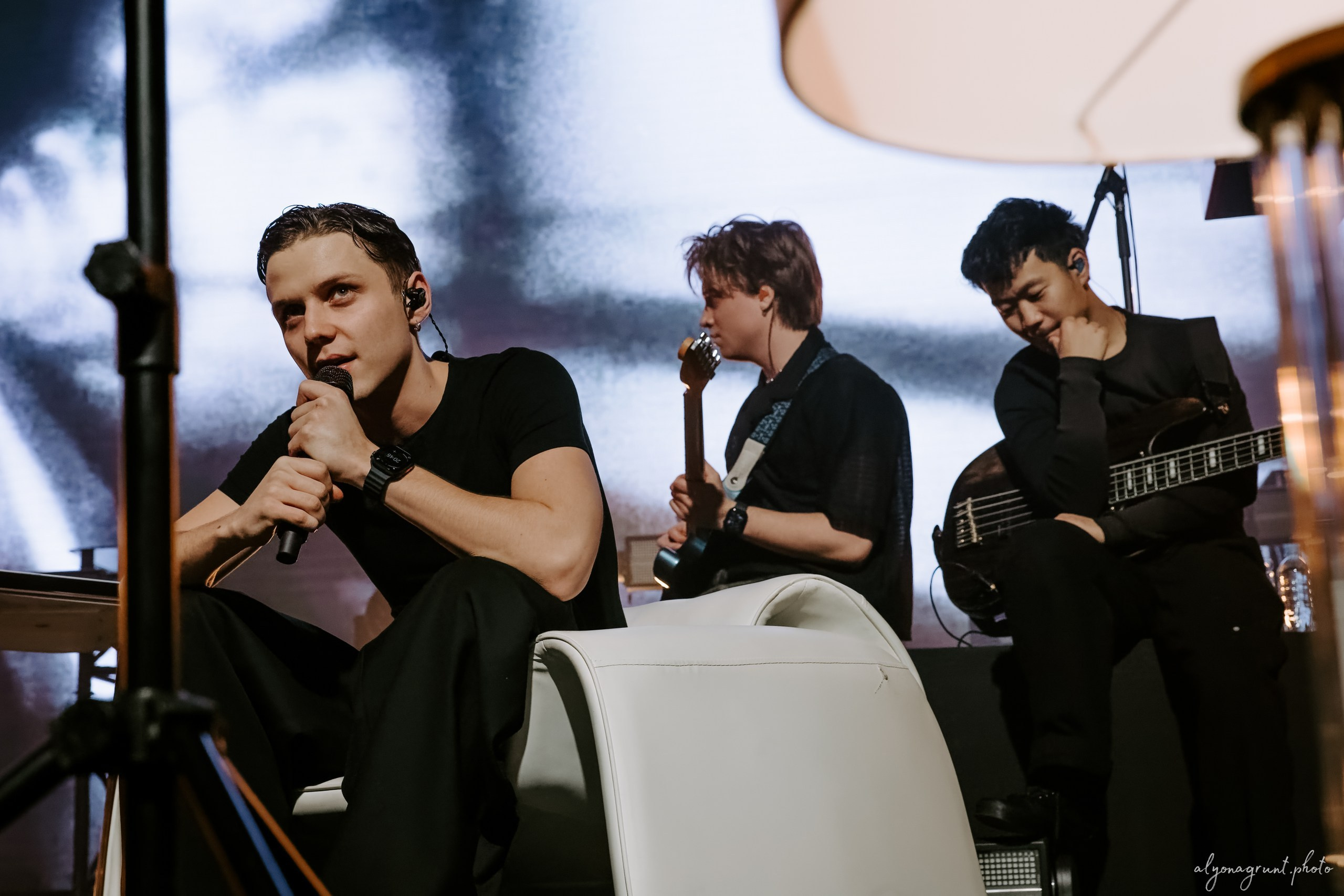 Ваня Дмитриенко, фоторепортаж СПб, A2, 23.10.2025. Алена Адрианова: фотограф в Санкт-Петербурге