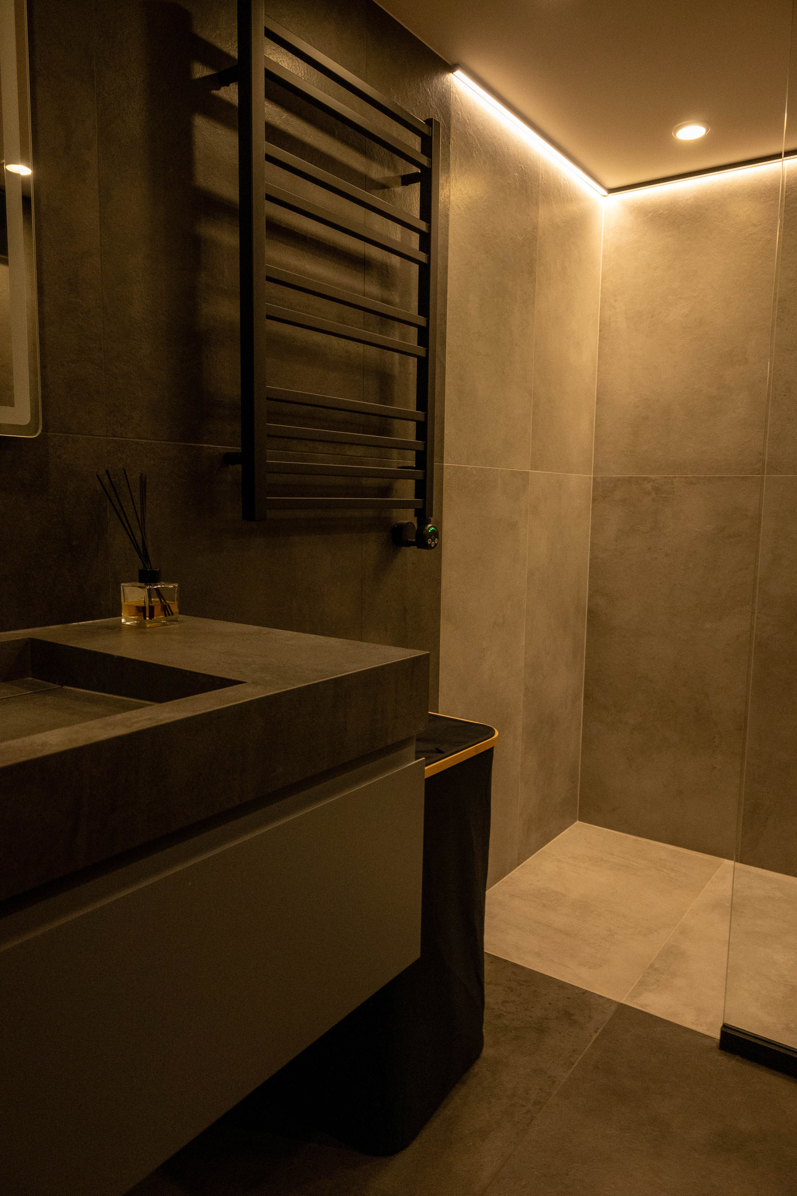 The apartment is on two levels. Fotograf Dmitrii Donets