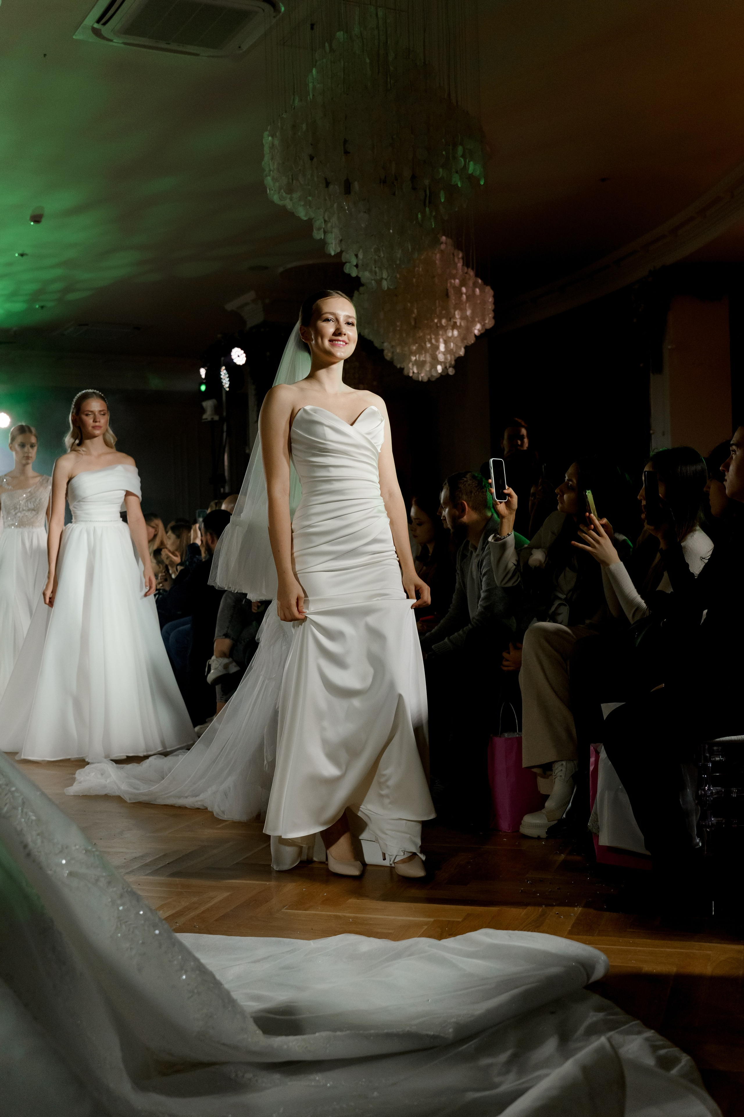 Выставка свадебных специалистов «Свадьба на 1000%». Свадебный фотограф в Санкт-Петербурге