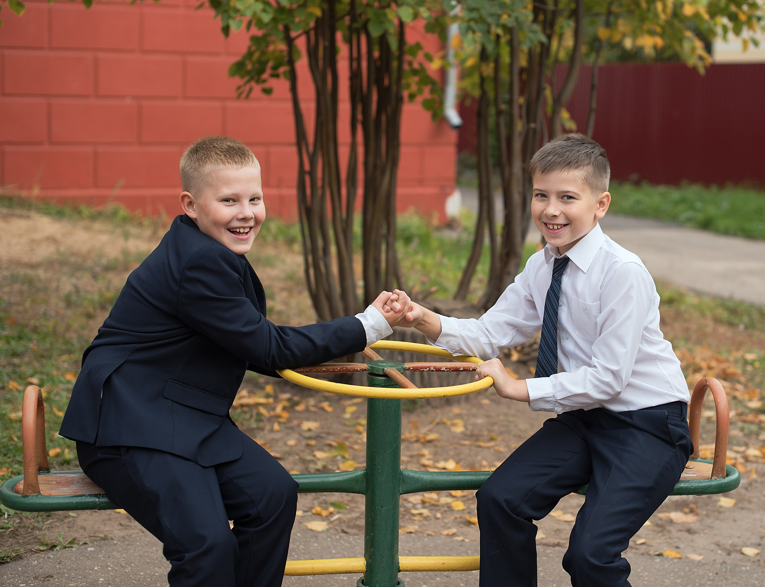 Пример съемки для выпускного альбома с наполнением «стандарт». Выпускные альбомы для школ и детских садов в Иваново