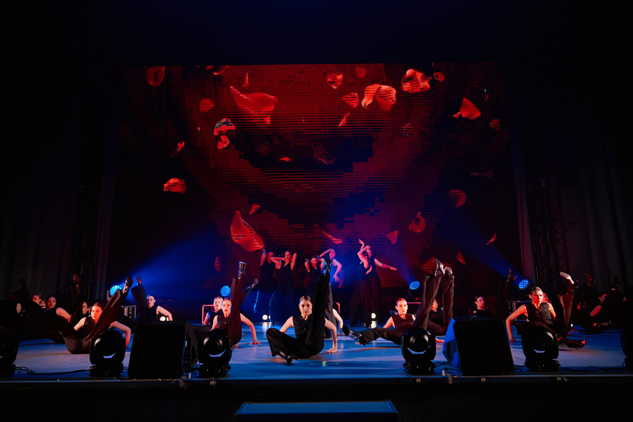 VIVA GLAM Отчетный концерт. Фотограф и видеограф в Кургане Леонид Корнильев