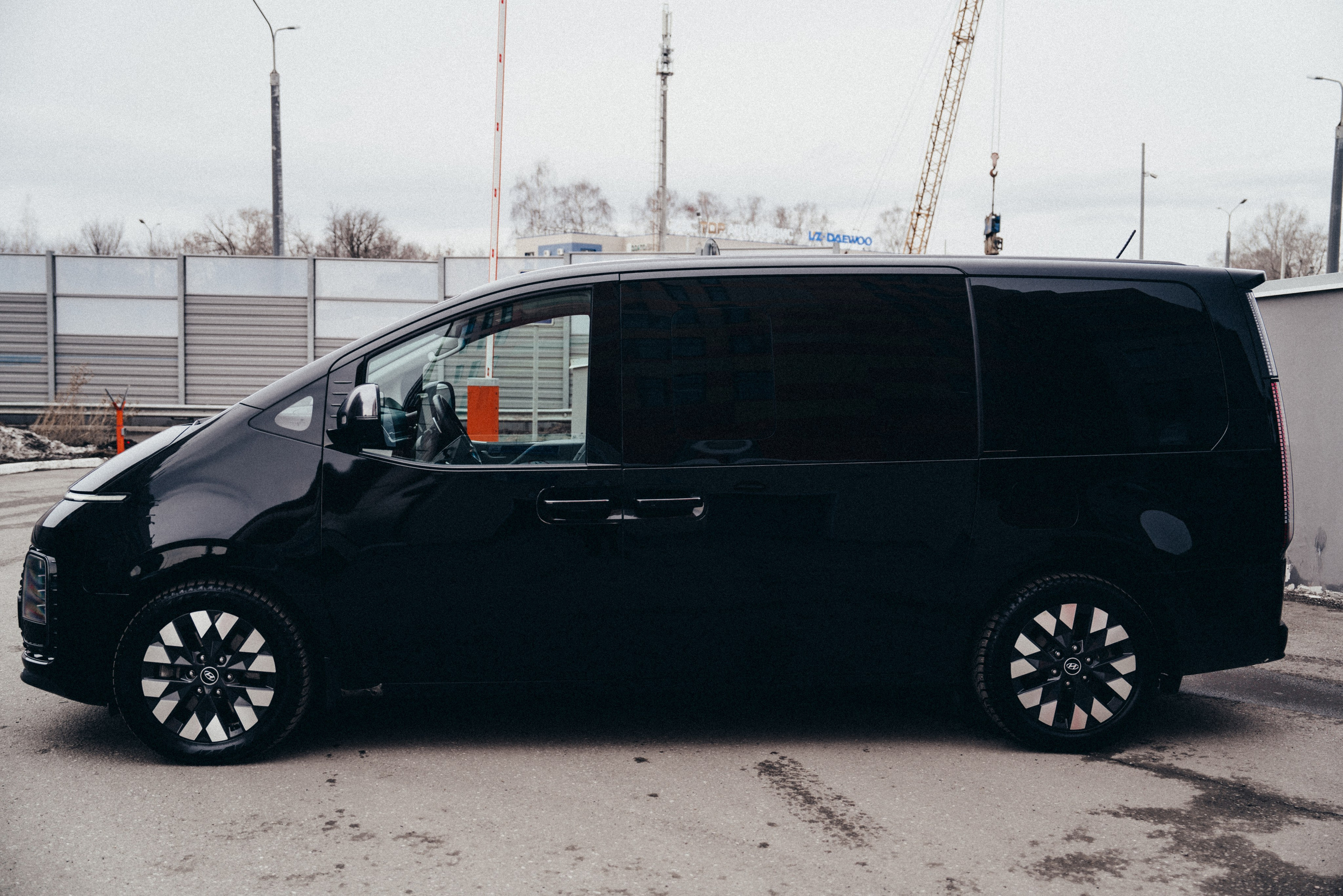 Hyundai Staria. Идеальные портреты для соцсетей — Фотограф Ленар