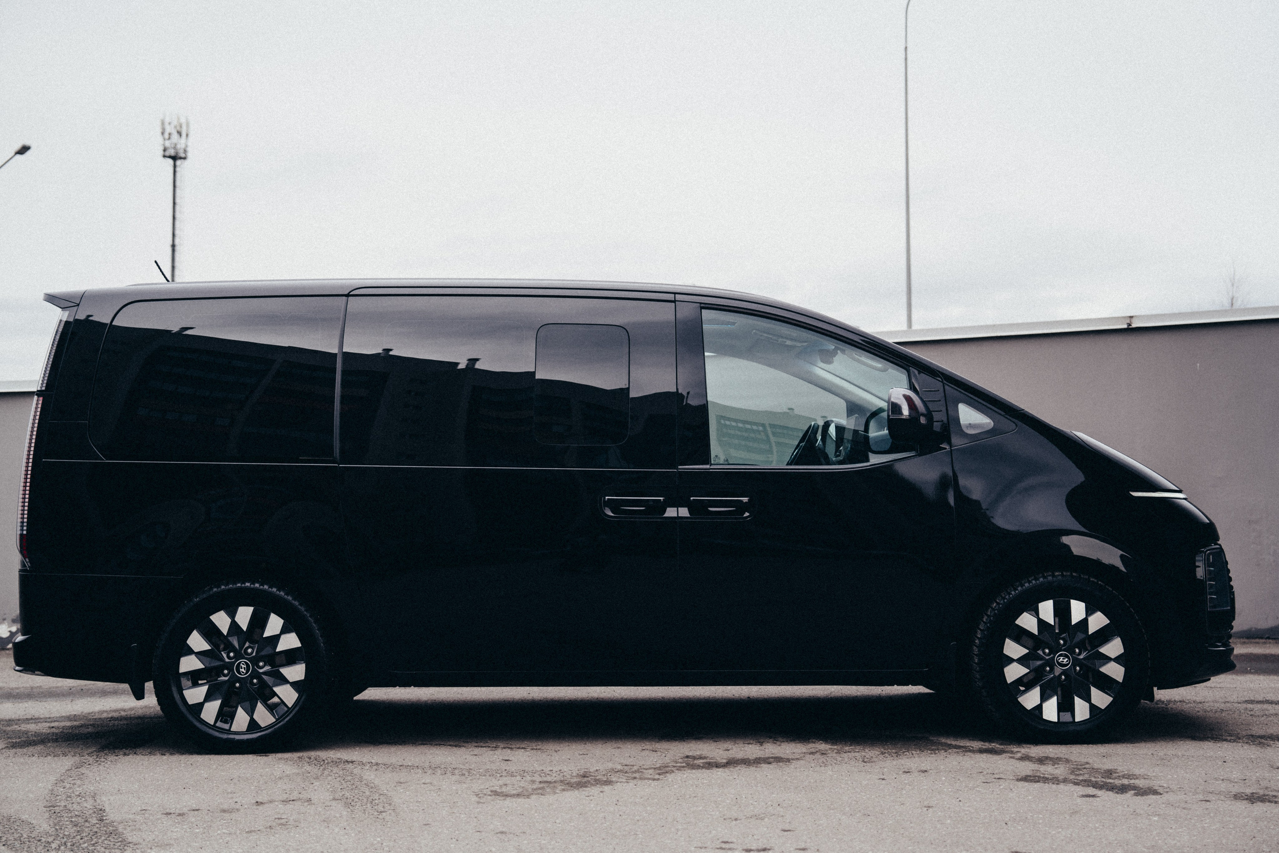 Hyundai Staria. Идеальные портреты для соцсетей — Фотограф Ленар