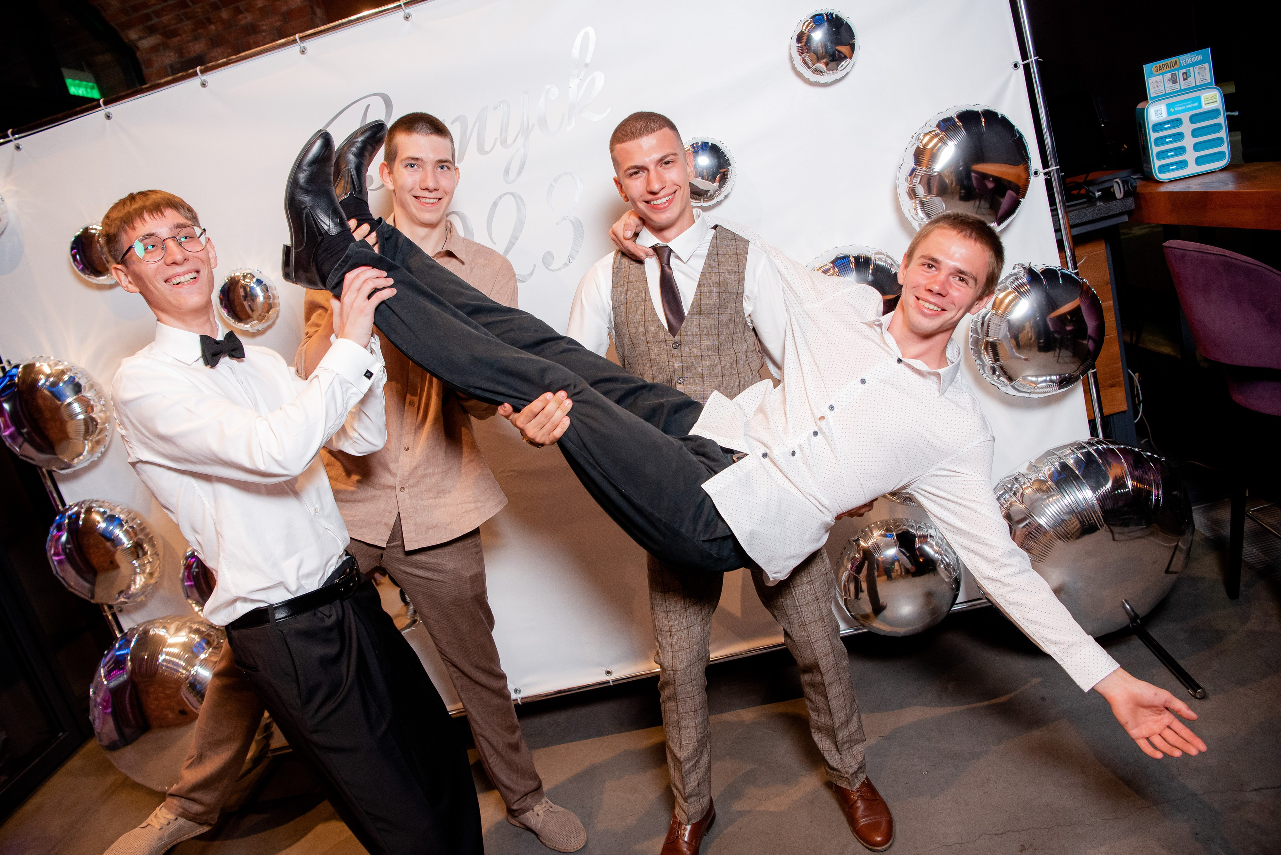 140 Школа. Вручение и Банкет. Сити Холл. Фотограф в Волгограде и Волжском Александр Горбань