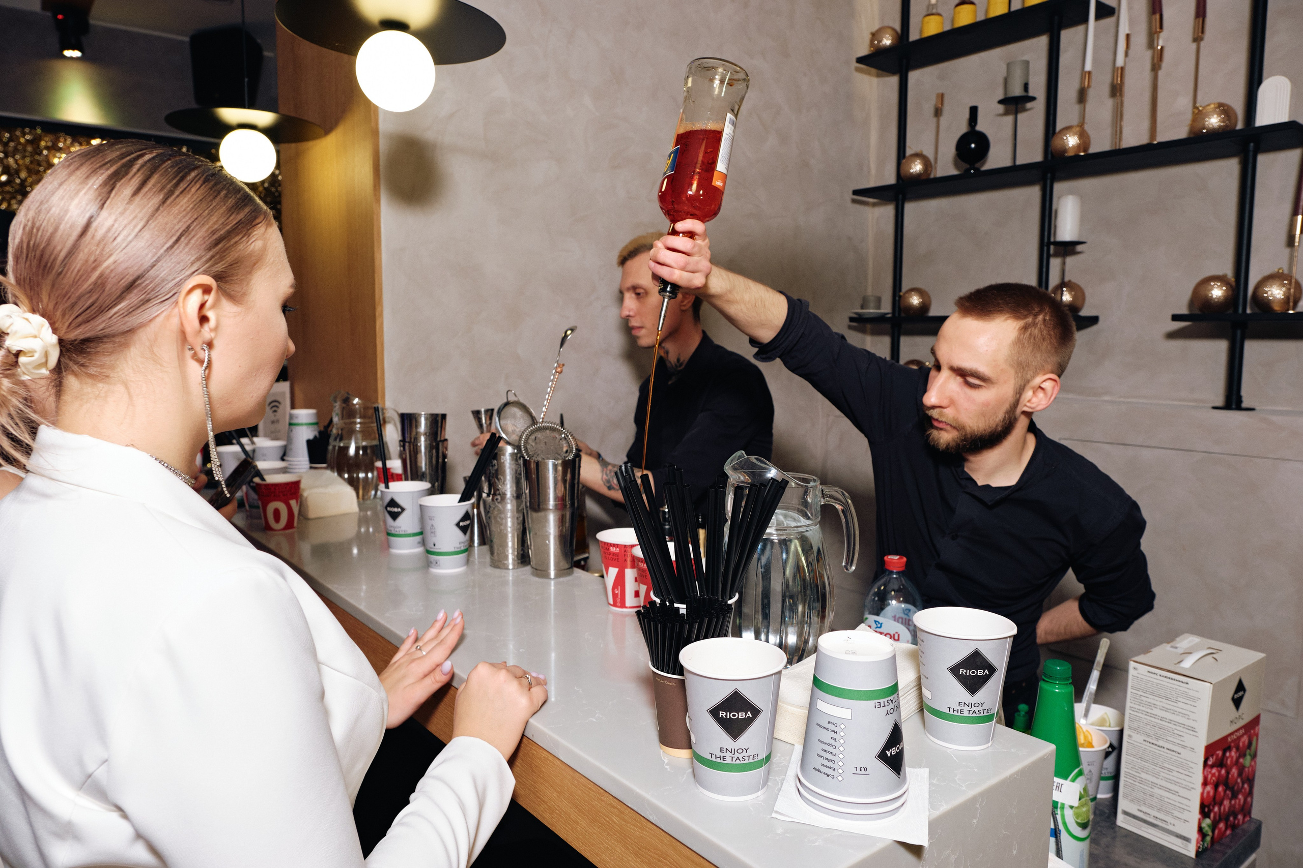 Корпоратив в белом компании Pride group. Семейные и свадебные фотосессии в СПб, в студии, на улице, на природе