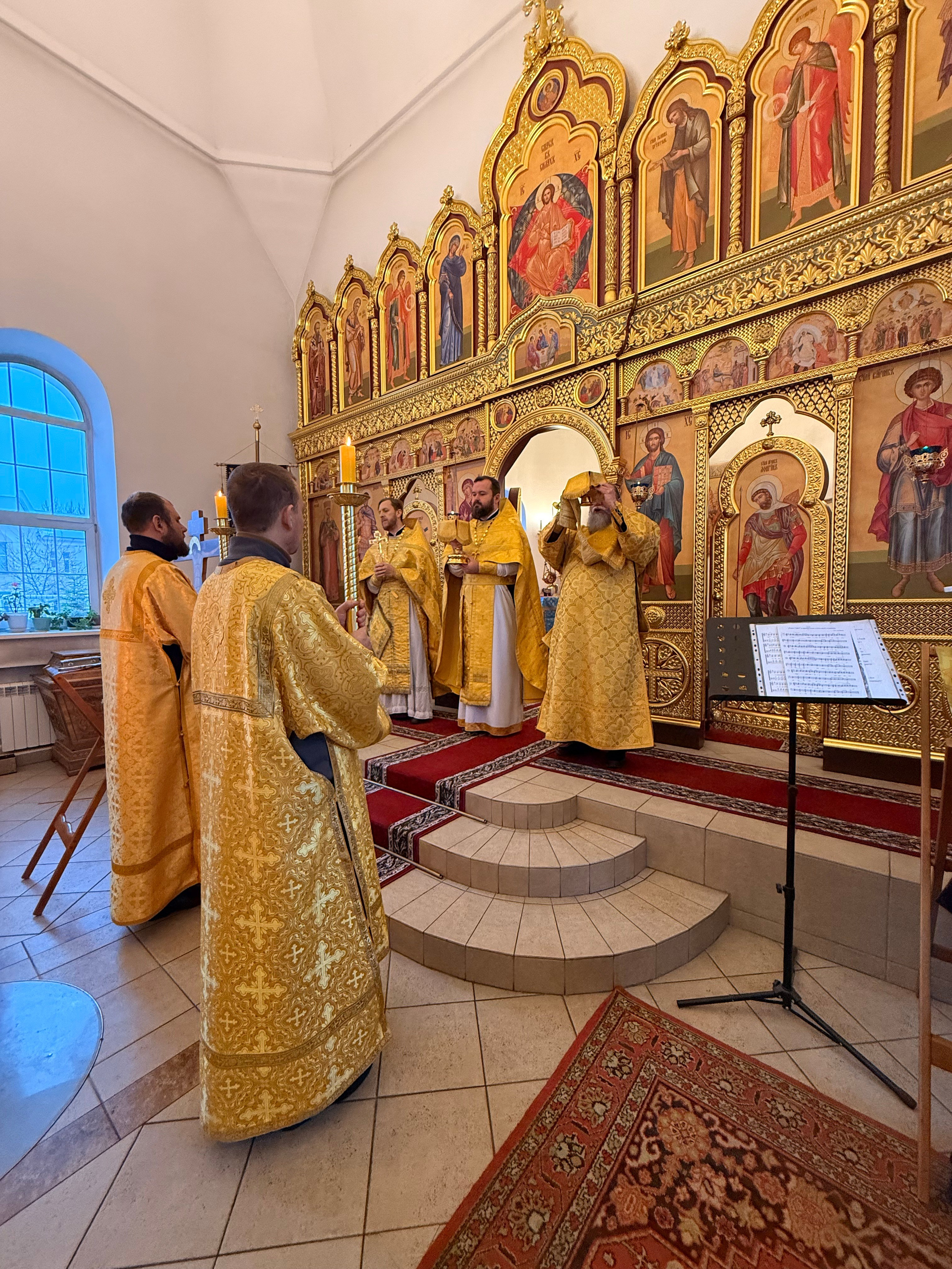 Божественная литургия в храме Нечаянной Радости. Саратовское Юго-Западное благочиние